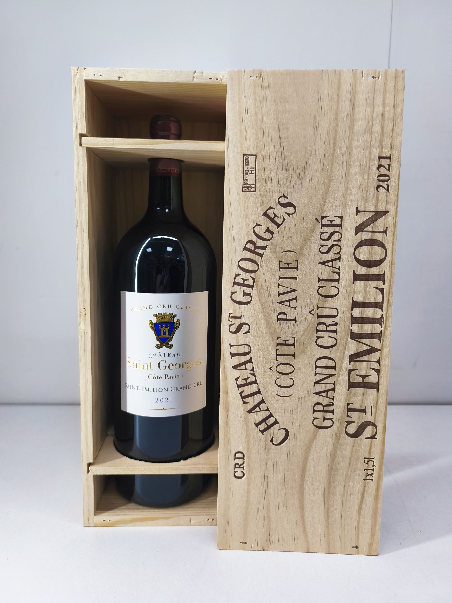 1  bouteille  PETRUS,:  | H&ocirc;tel Des Ventes de Monte-Carlo
