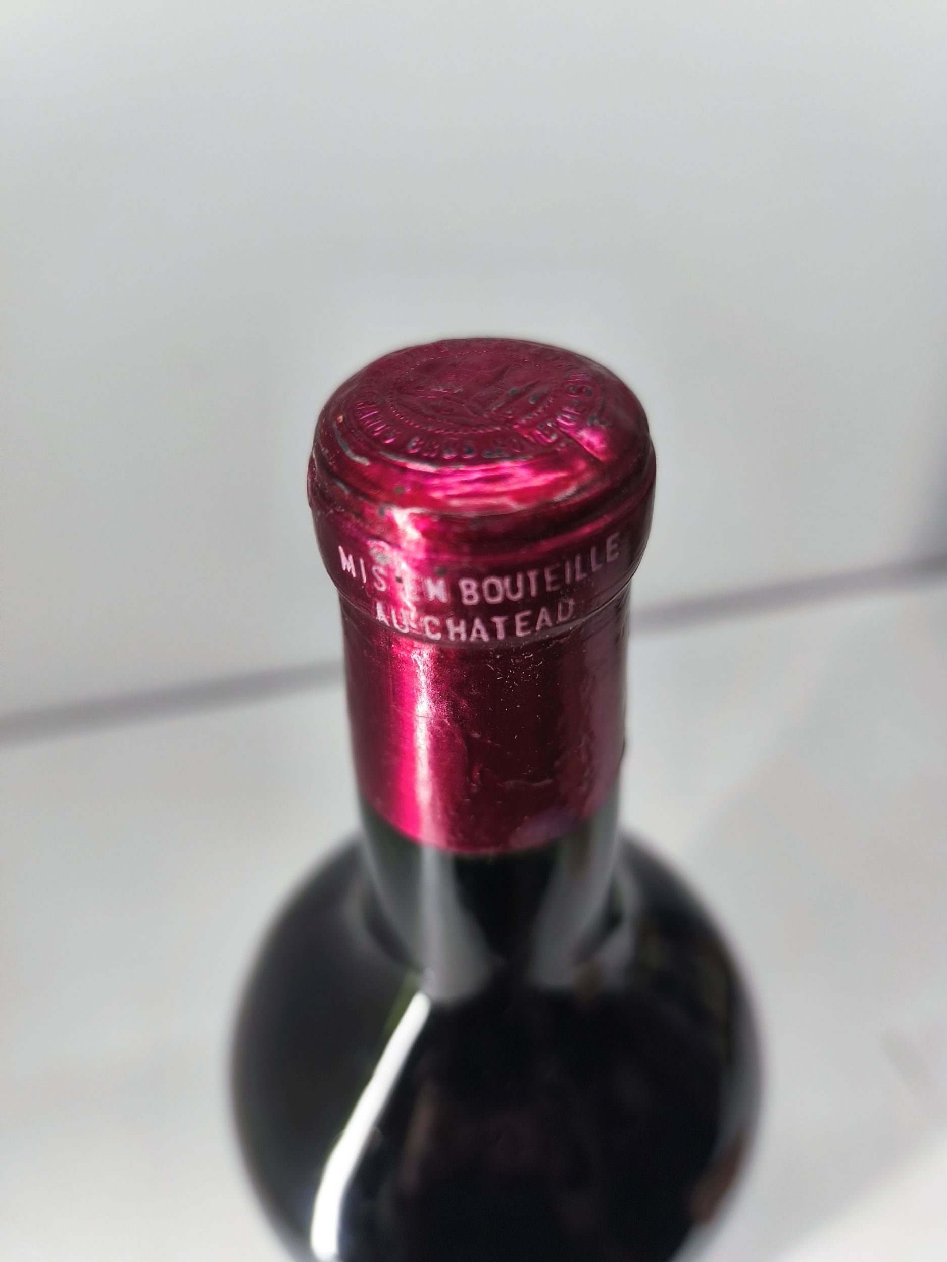 1  magnum  PETRUS,:  | H&ocirc;tel Des Ventes de Monte-Carlo