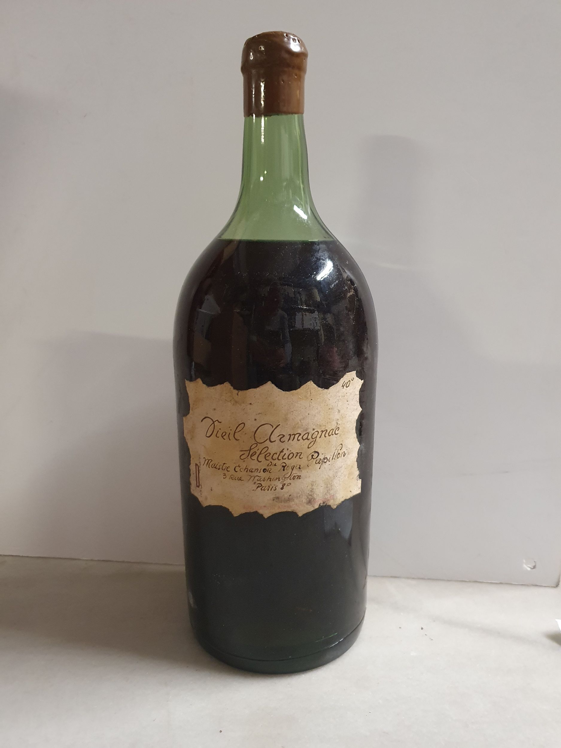 3 bouteilles  BAROLO :  | H&ocirc;tel Des Ventes de Monte-Carlo