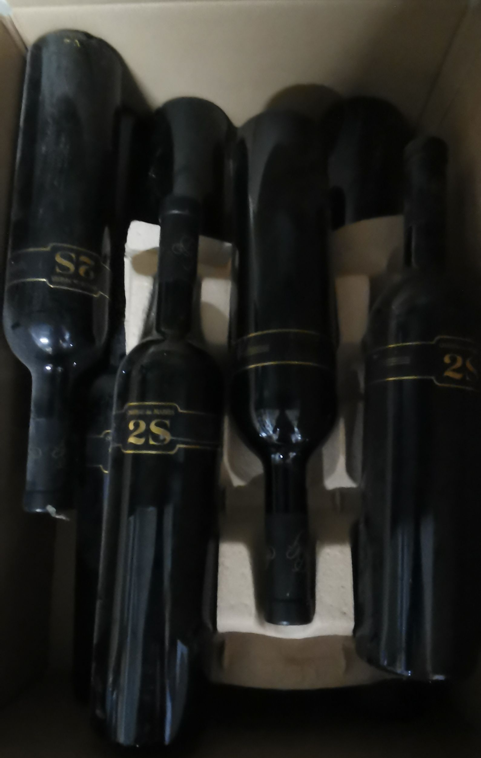 6 bouteilles CHAMPAGNE :  | H&ocirc;tel Des Ventes de Monte-Carlo