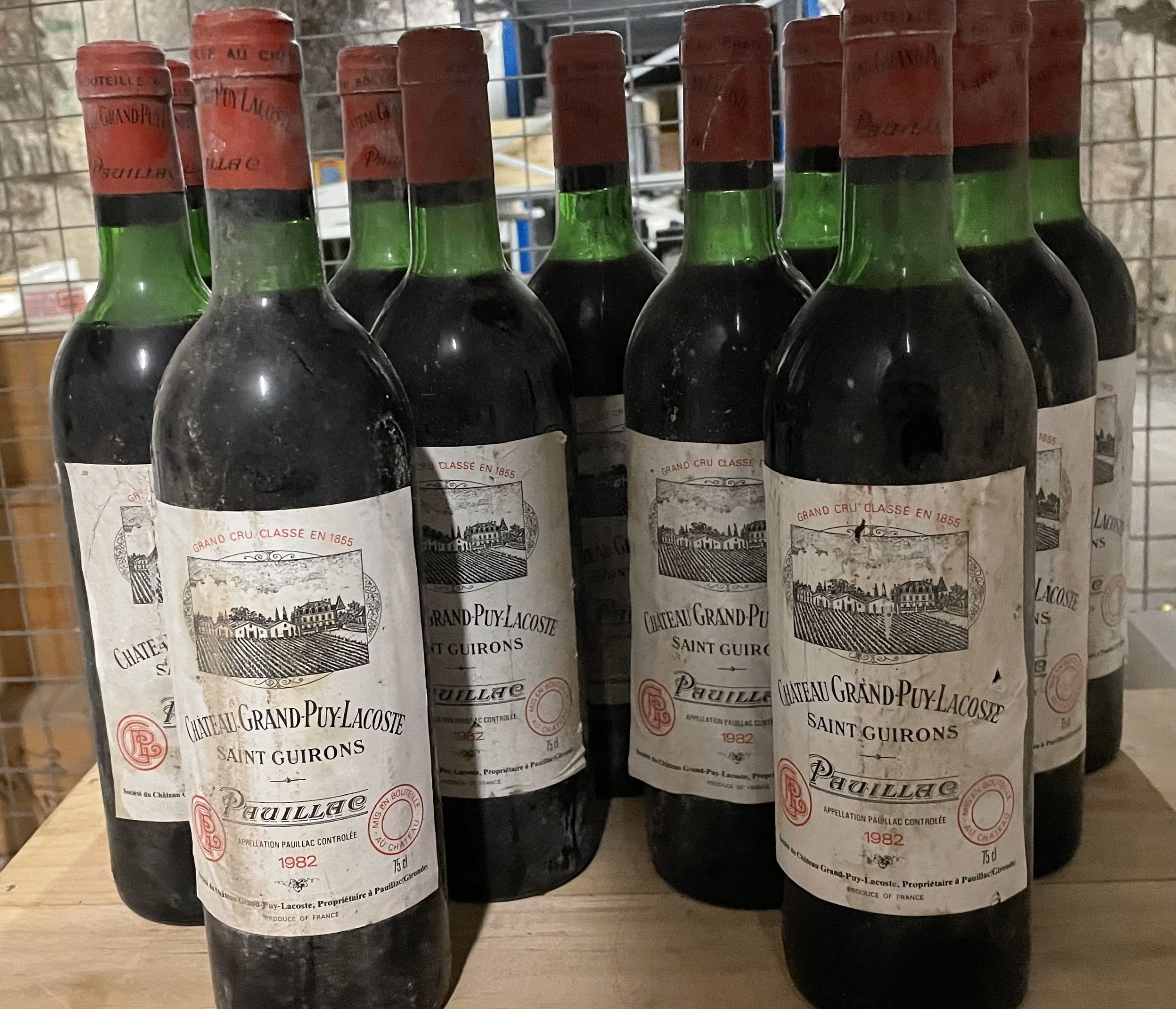 6 bouteilles CHAMPAGNE :  | H&ocirc;tel Des Ventes de Monte-Carlo