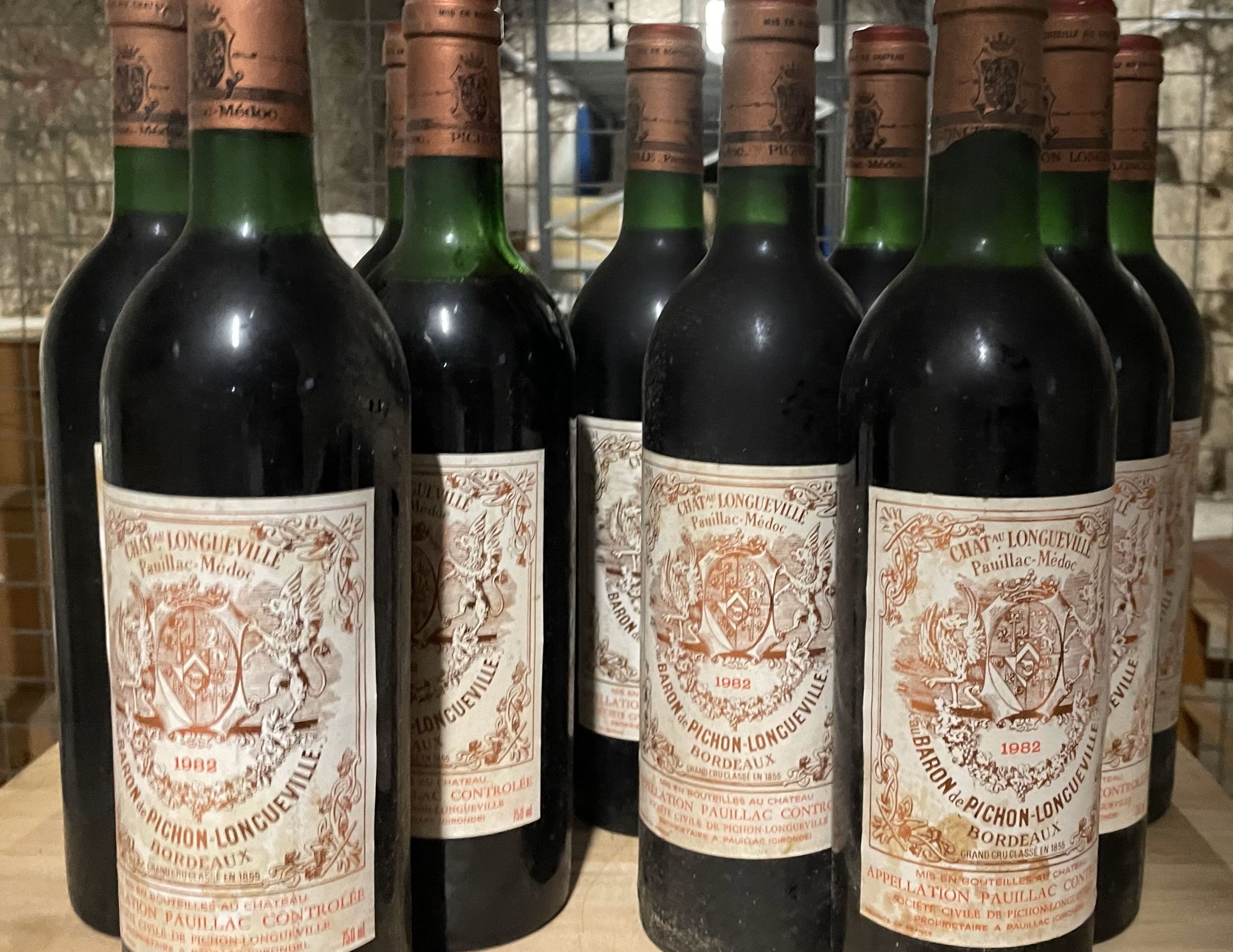 6 bouteilles CHAMPAGNE :  | H&ocirc;tel Des Ventes de Monte-Carlo