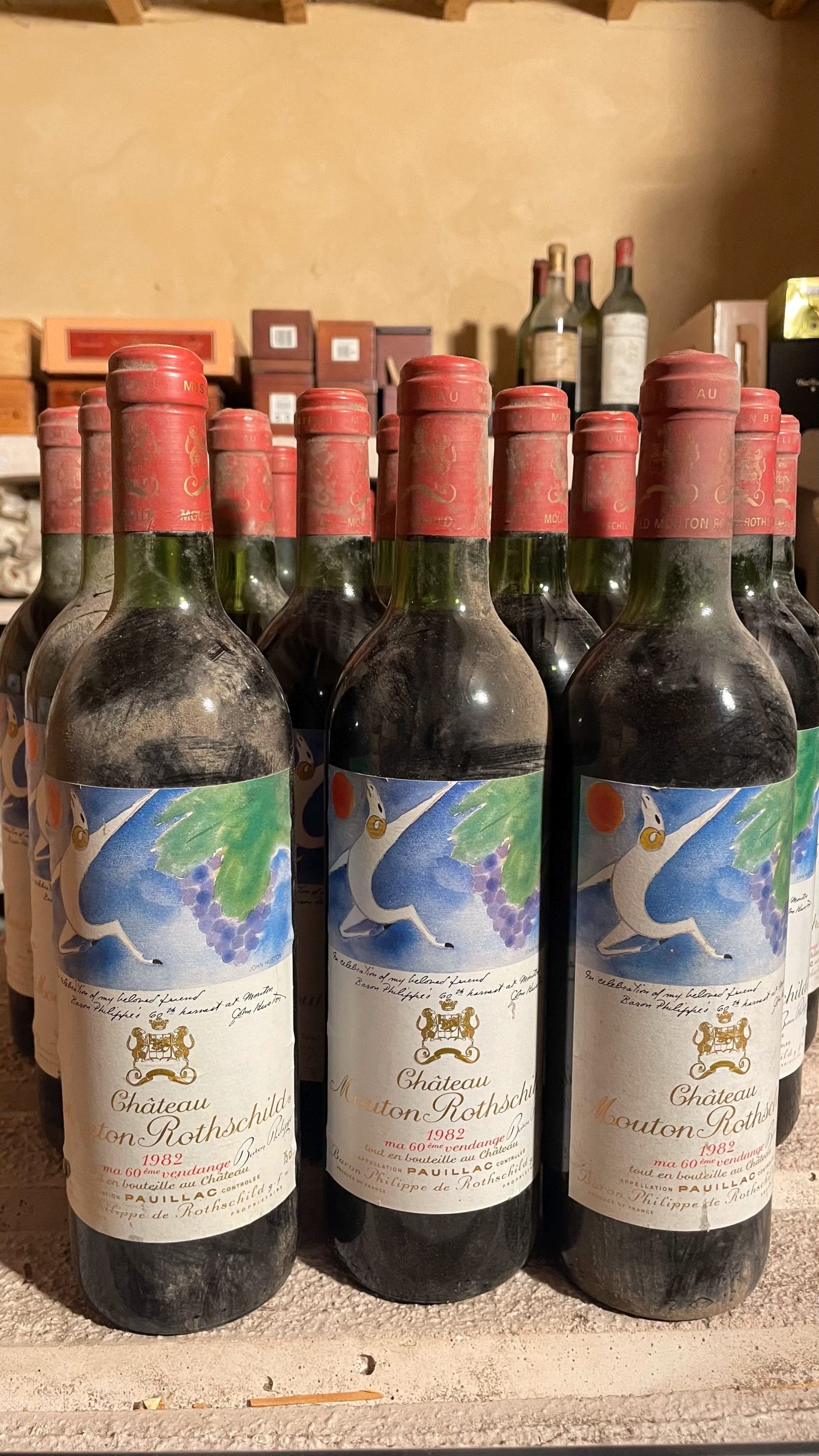 4 bouteilles :  | H&ocirc;tel Des Ventes de Monte-Carlo