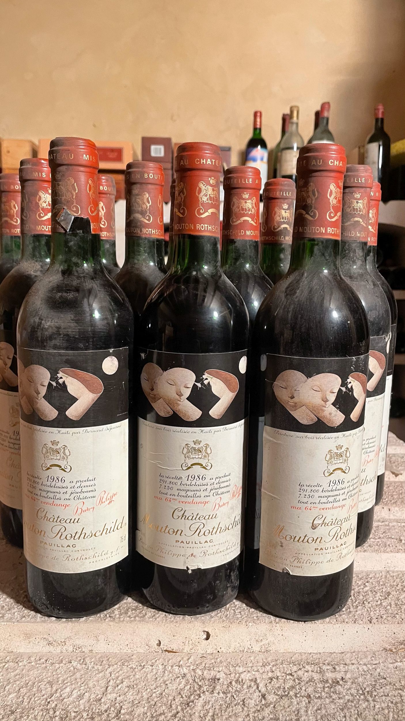 4 bouteilles :  | H&ocirc;tel Des Ventes de Monte-Carlo