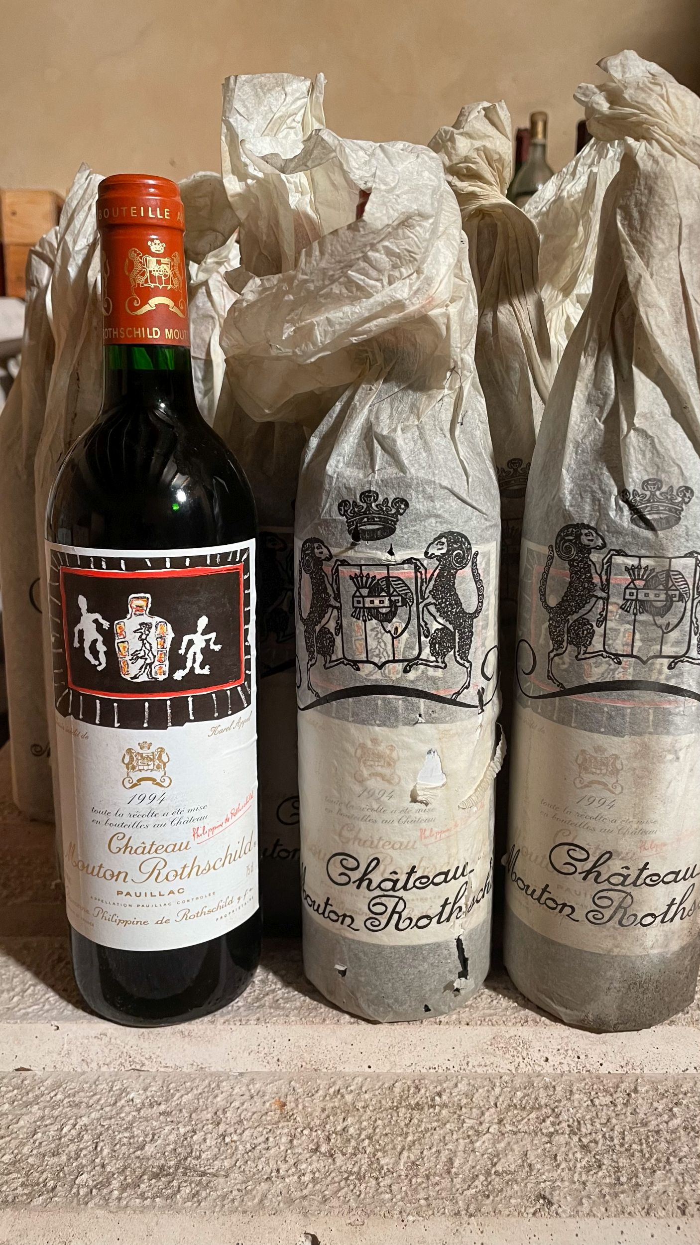 4 bouteilles :  | H&ocirc;tel Des Ventes de Monte-Carlo