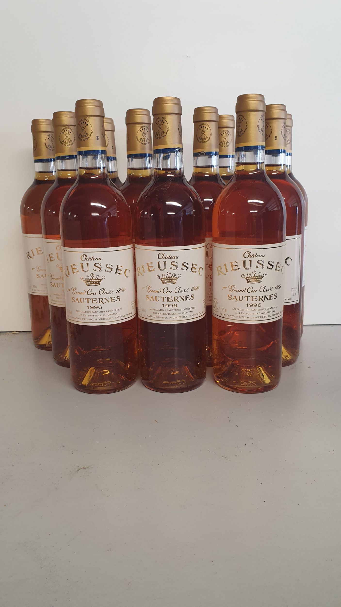 3 bouteilles  BAROLO :  | H&ocirc;tel Des Ventes de Monte-Carlo