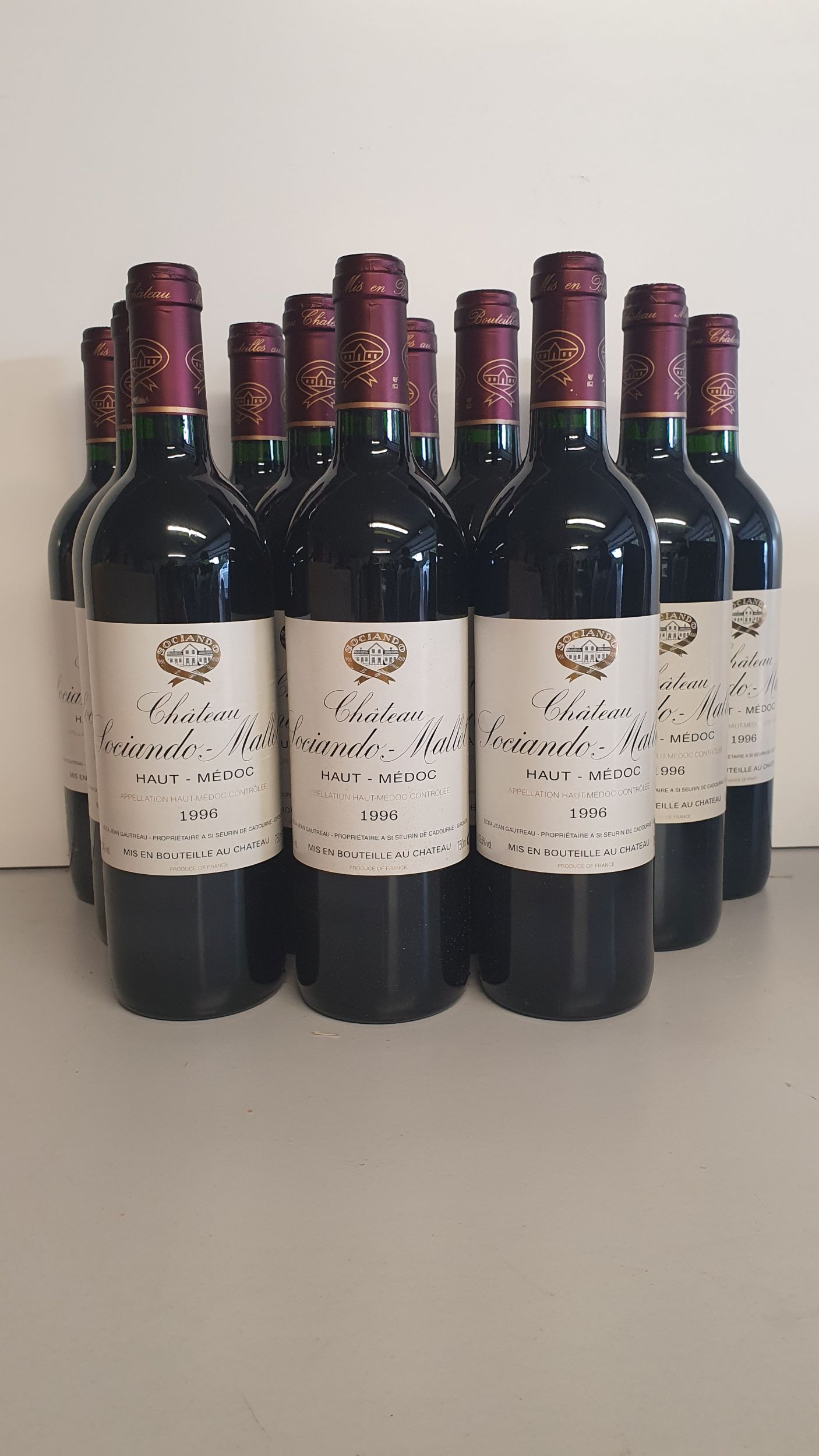 3 bouteilles  BAROLO :  | H&ocirc;tel Des Ventes de Monte-Carlo