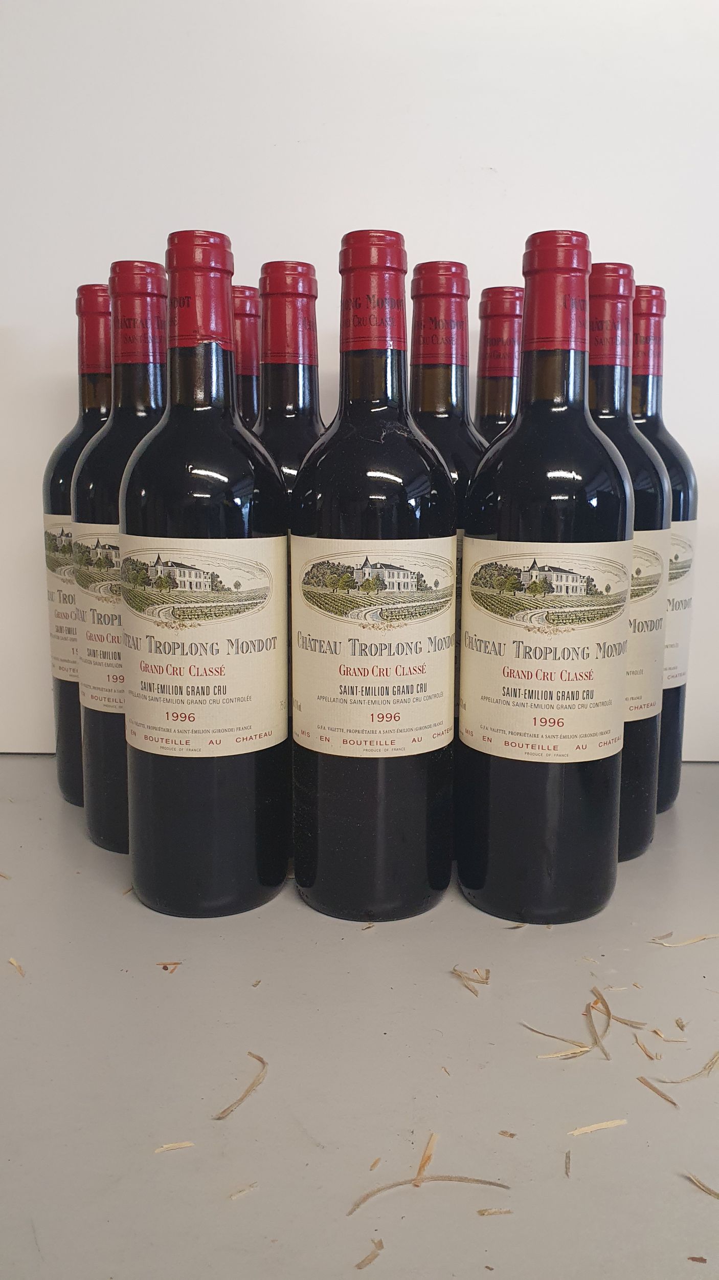 2 bouteilles BLANCS DIVERS :  | H&ocirc;tel Des Ventes de Monte-Carlo