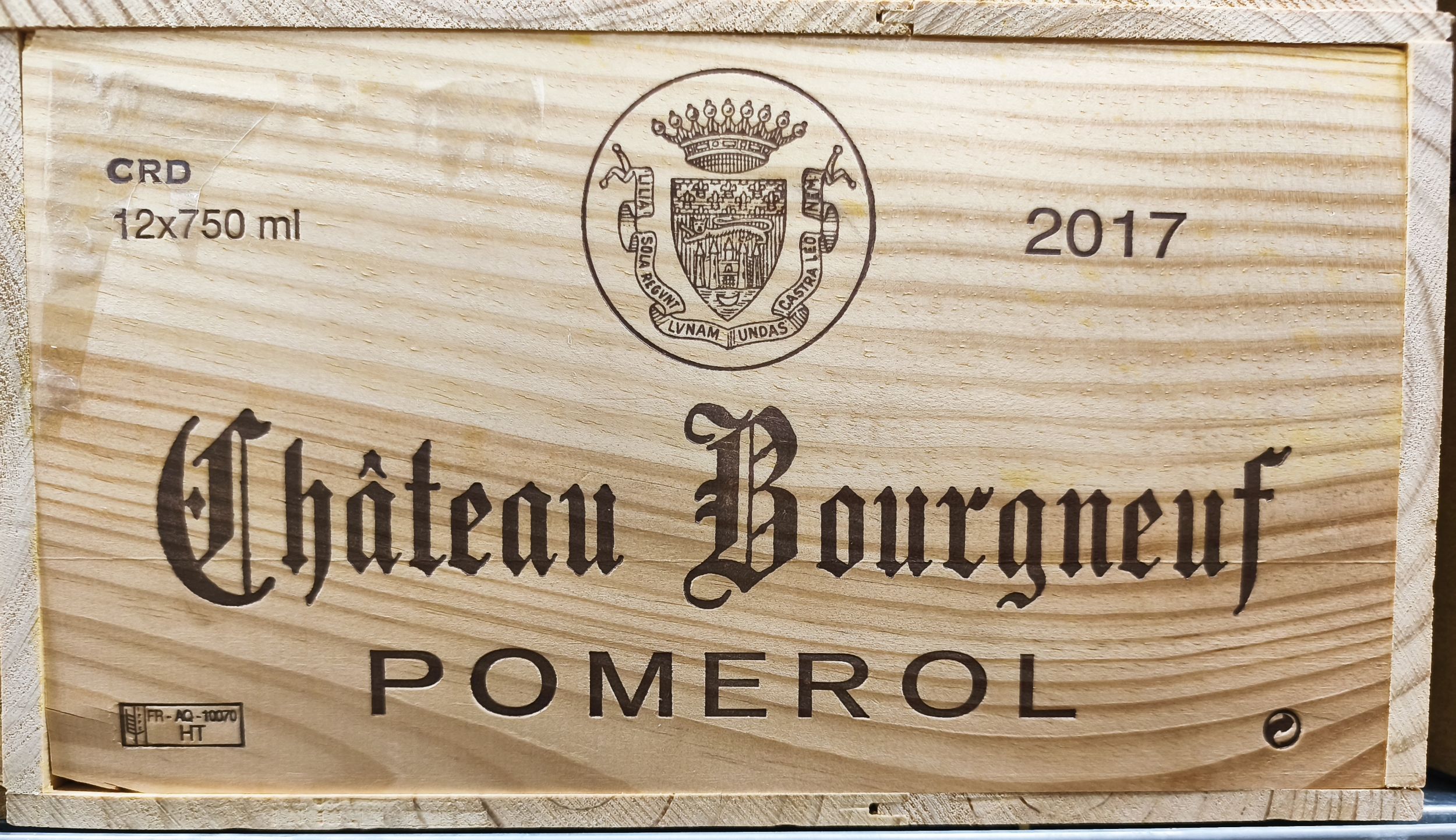 1  bouteille  PETRUS,:  | H&ocirc;tel Des Ventes de Monte-Carlo