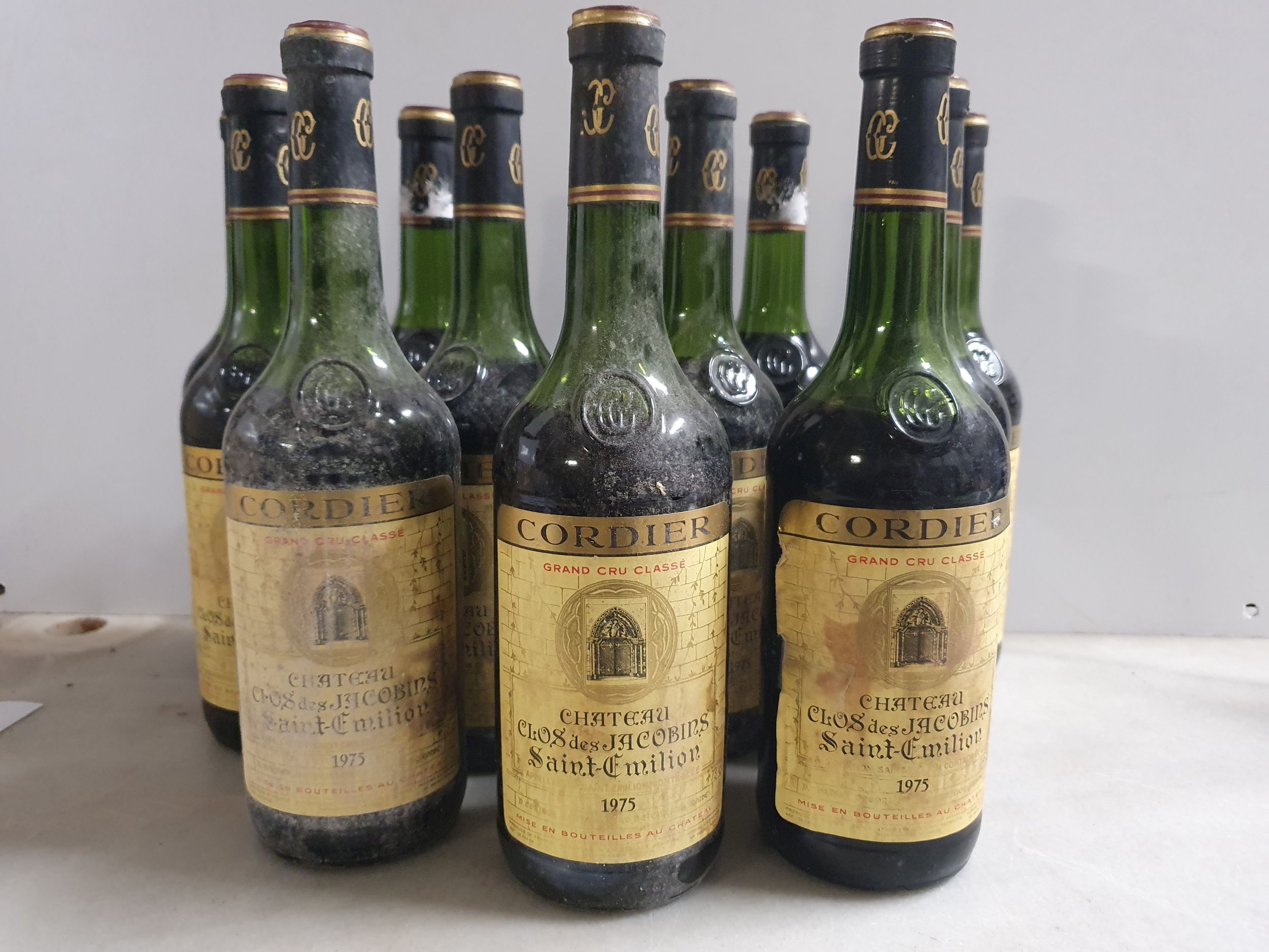 3 bouteilles  POMMARD :  | H&ocirc;tel Des Ventes de Monte-Carlo