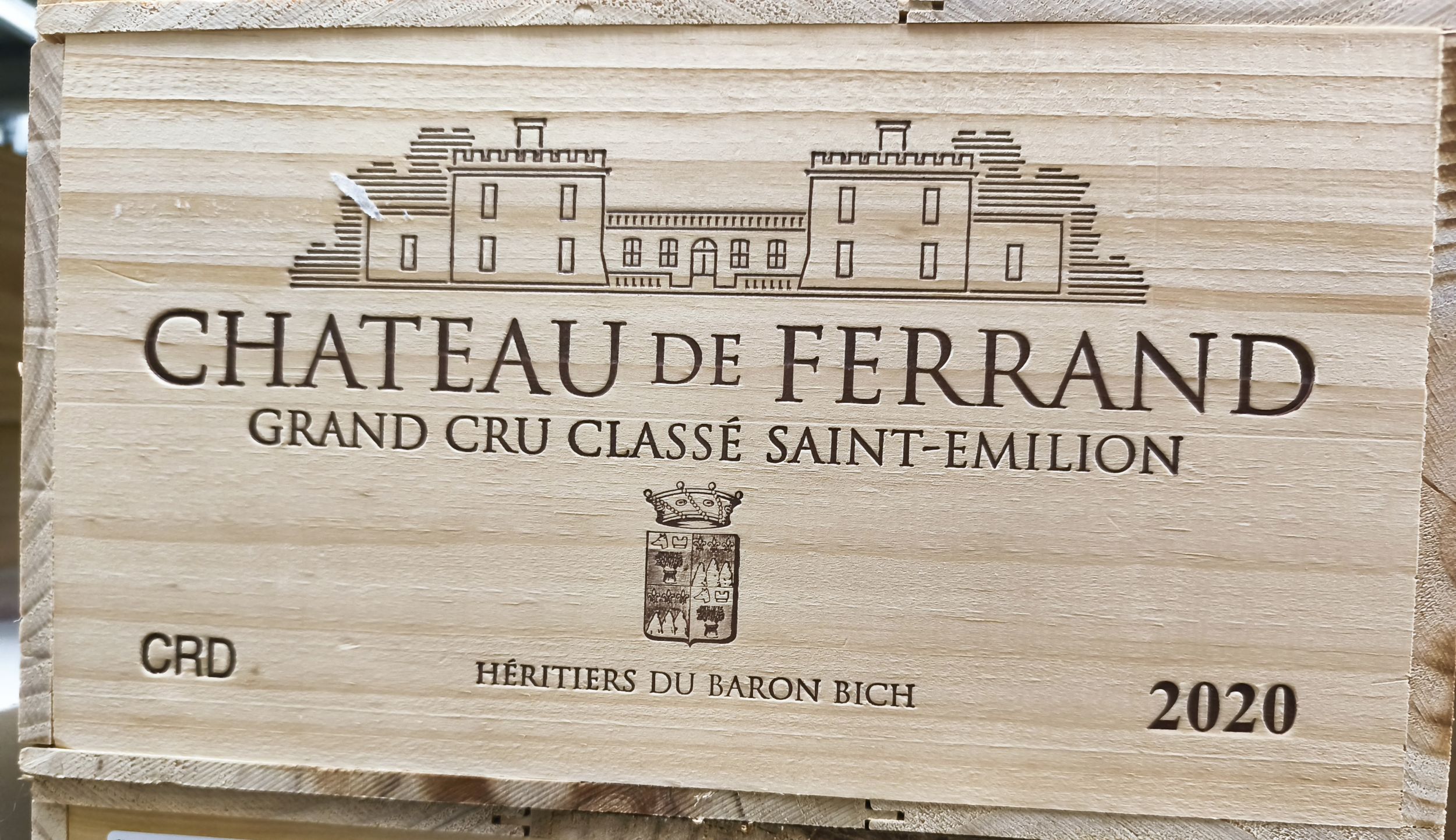 1  bouteille  PETRUS,:  | H&ocirc;tel Des Ventes de Monte-Carlo