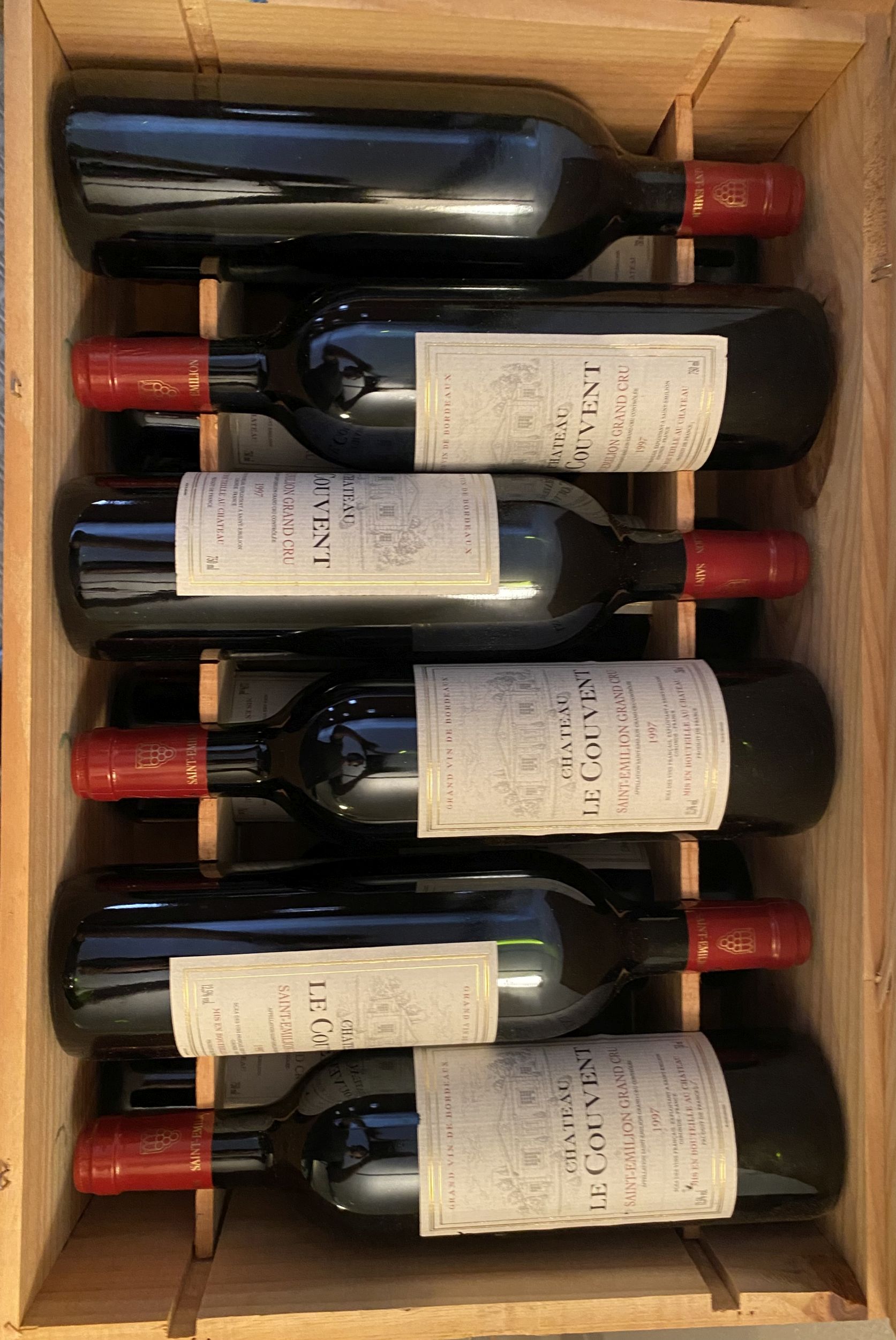 3 bouteilles  POMMARD :  | H&ocirc;tel Des Ventes de Monte-Carlo