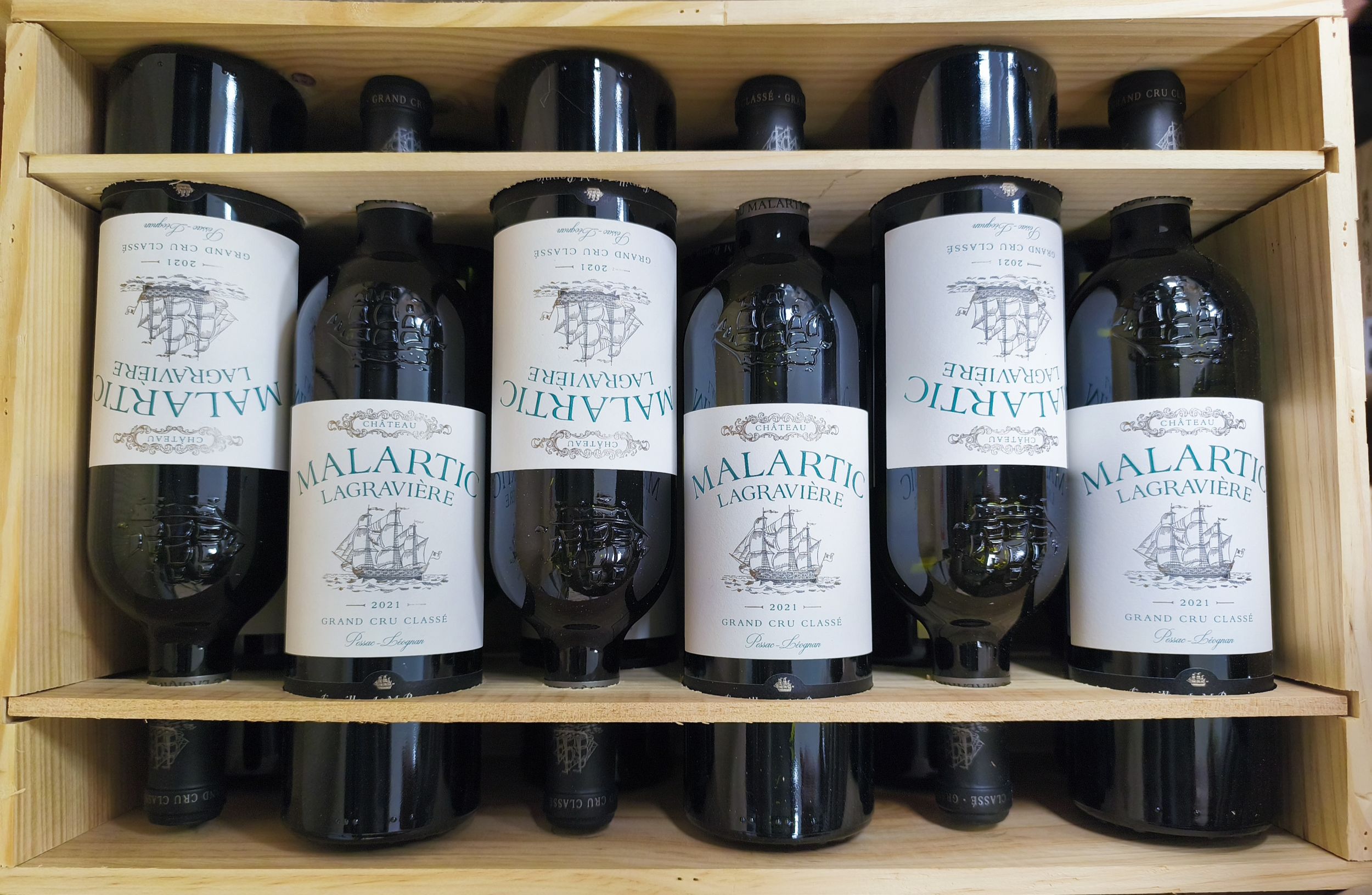 6 bouteilles  LANGUEDOC :  | H&ocirc;tel Des Ventes de Monte-Carlo
