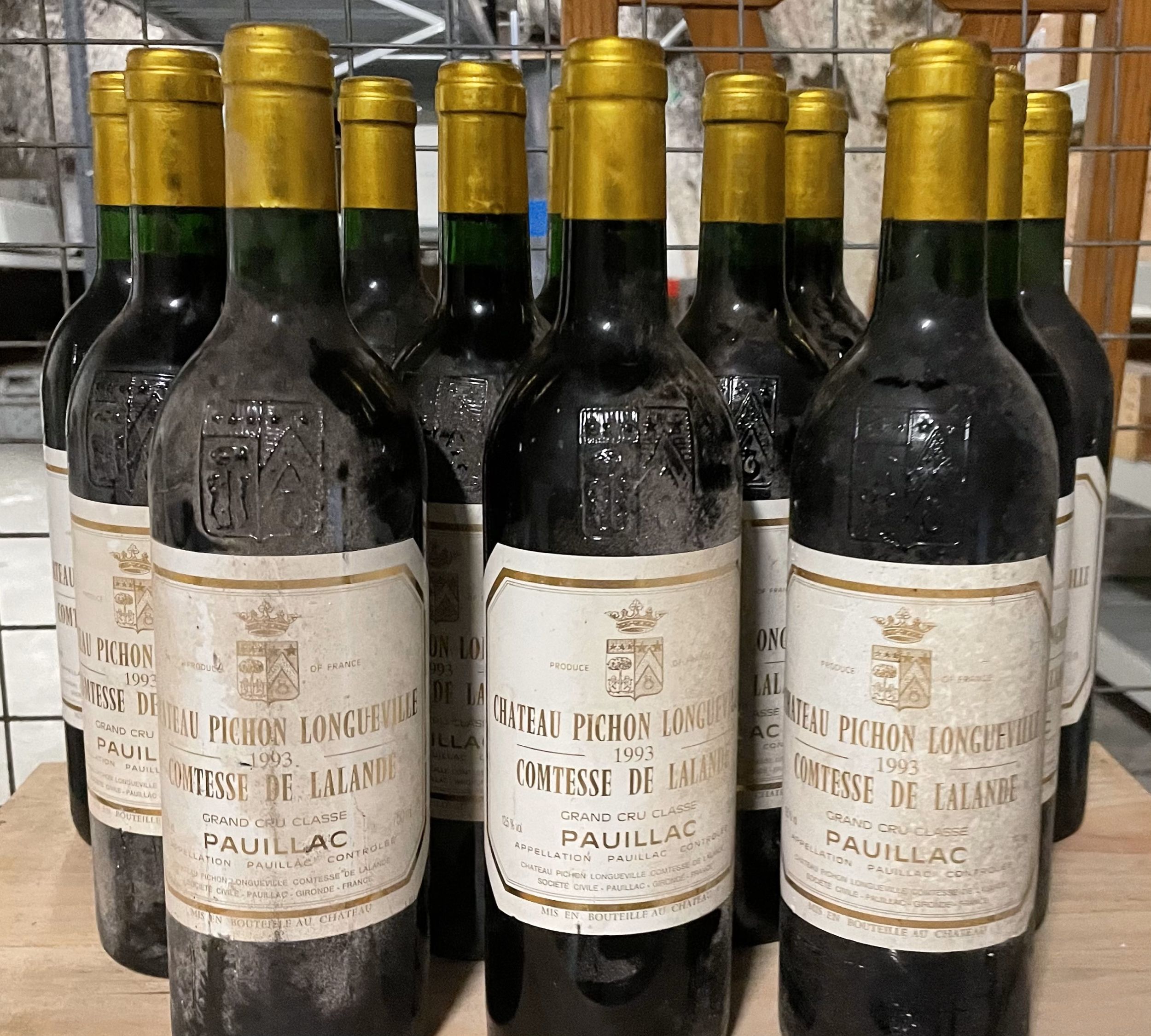 6 bouteilles CHAMPAGNE :  | H&ocirc;tel Des Ventes de Monte-Carlo