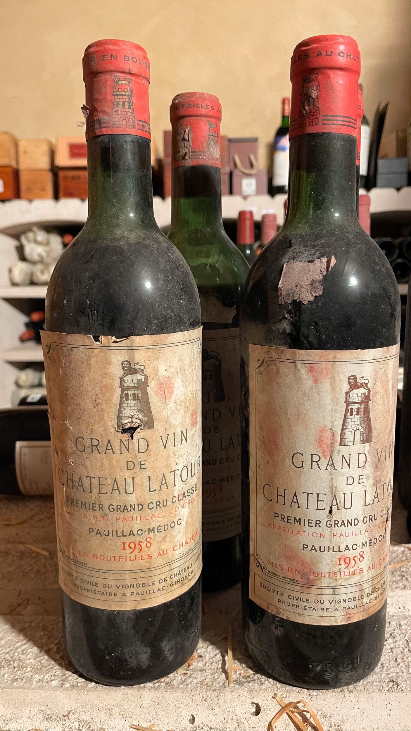 4 bouteilles :  | H&ocirc;tel Des Ventes de Monte-Carlo