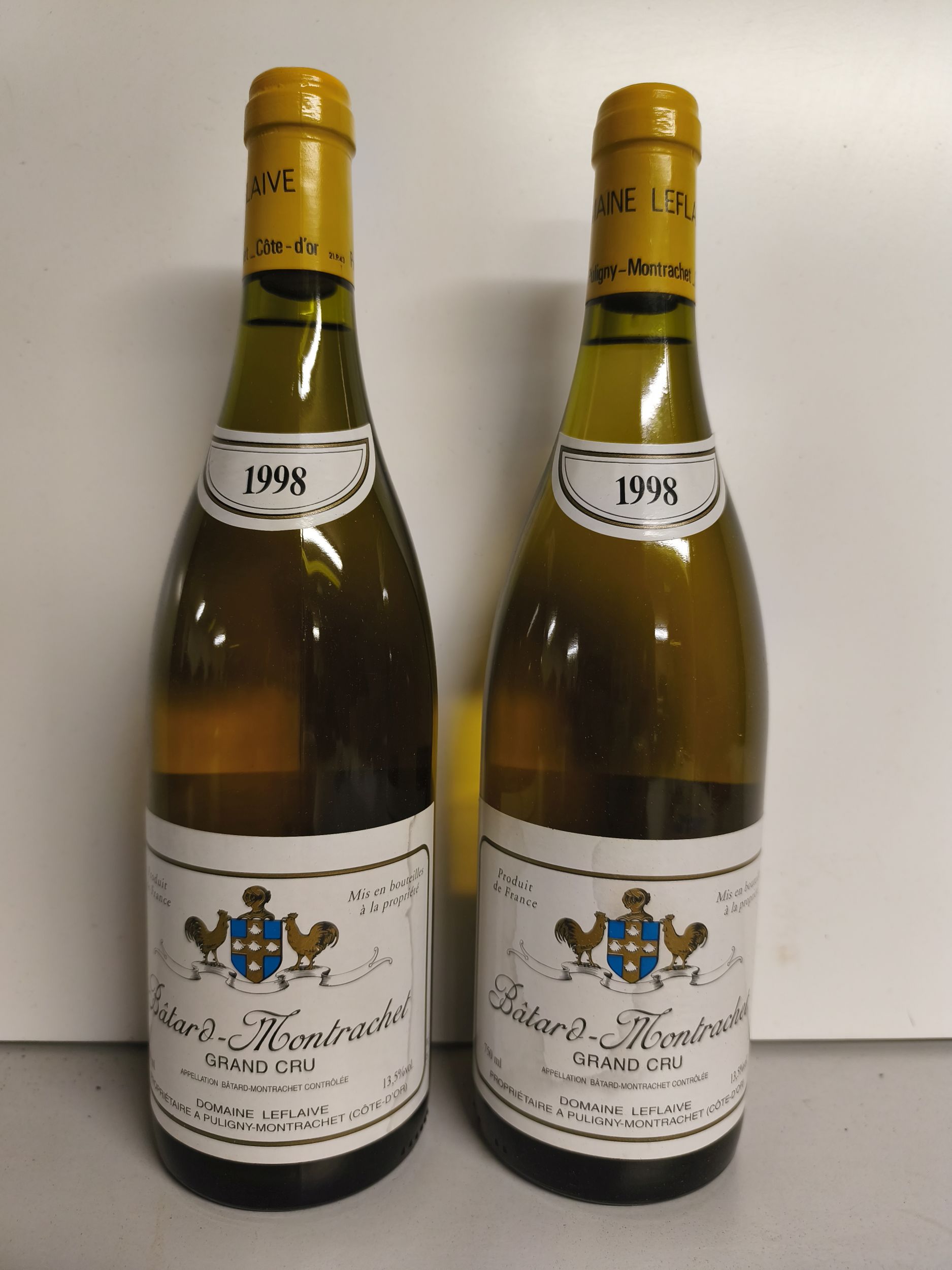 2 bouteilles BLANCS DIVERS :  | H&ocirc;tel Des Ventes de Monte-Carlo