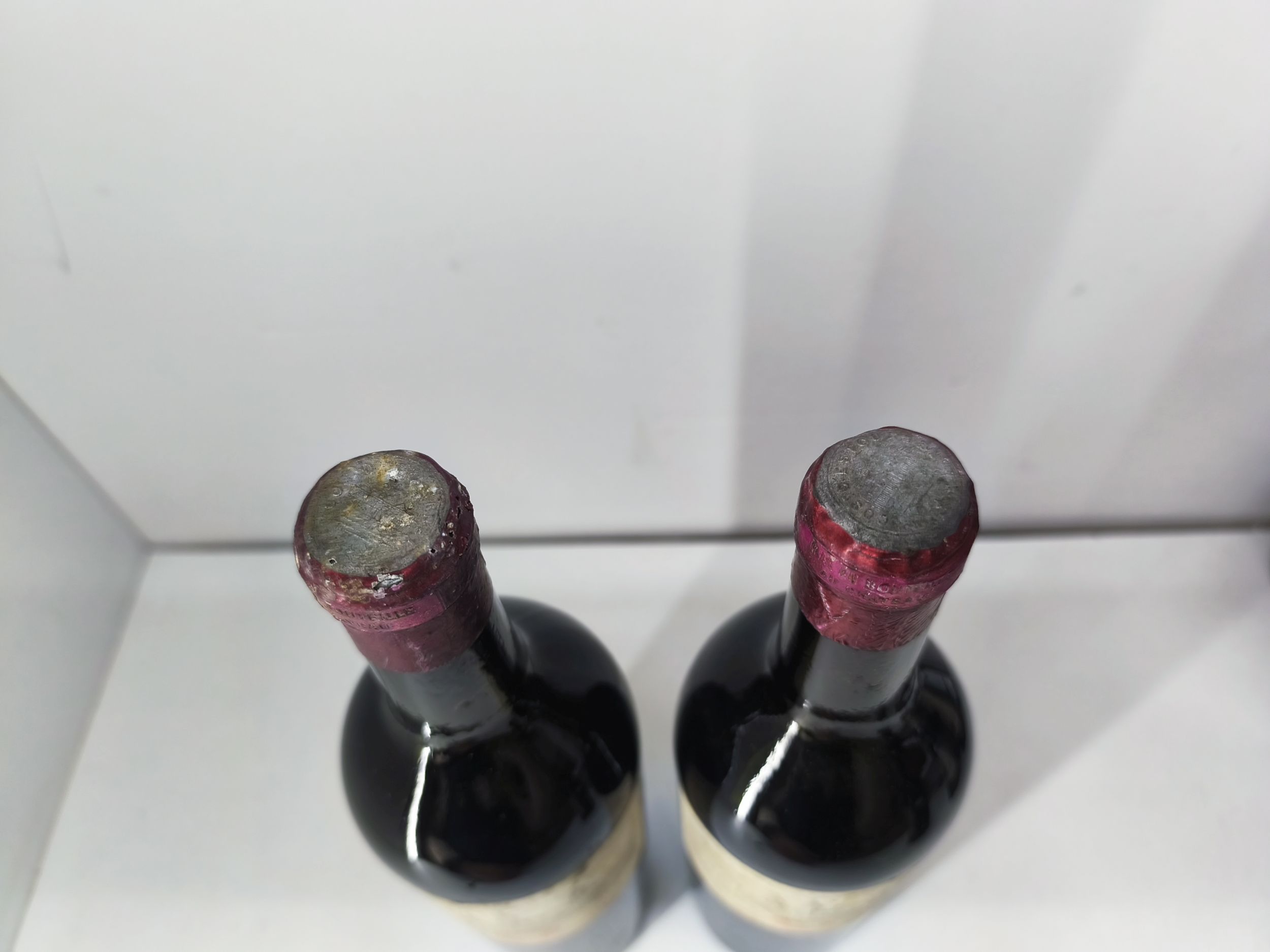 2 bouteilles  Château  COS-D'ESTOURNEL,:  | H&ocirc;tel Des Ventes de Monte-Carlo