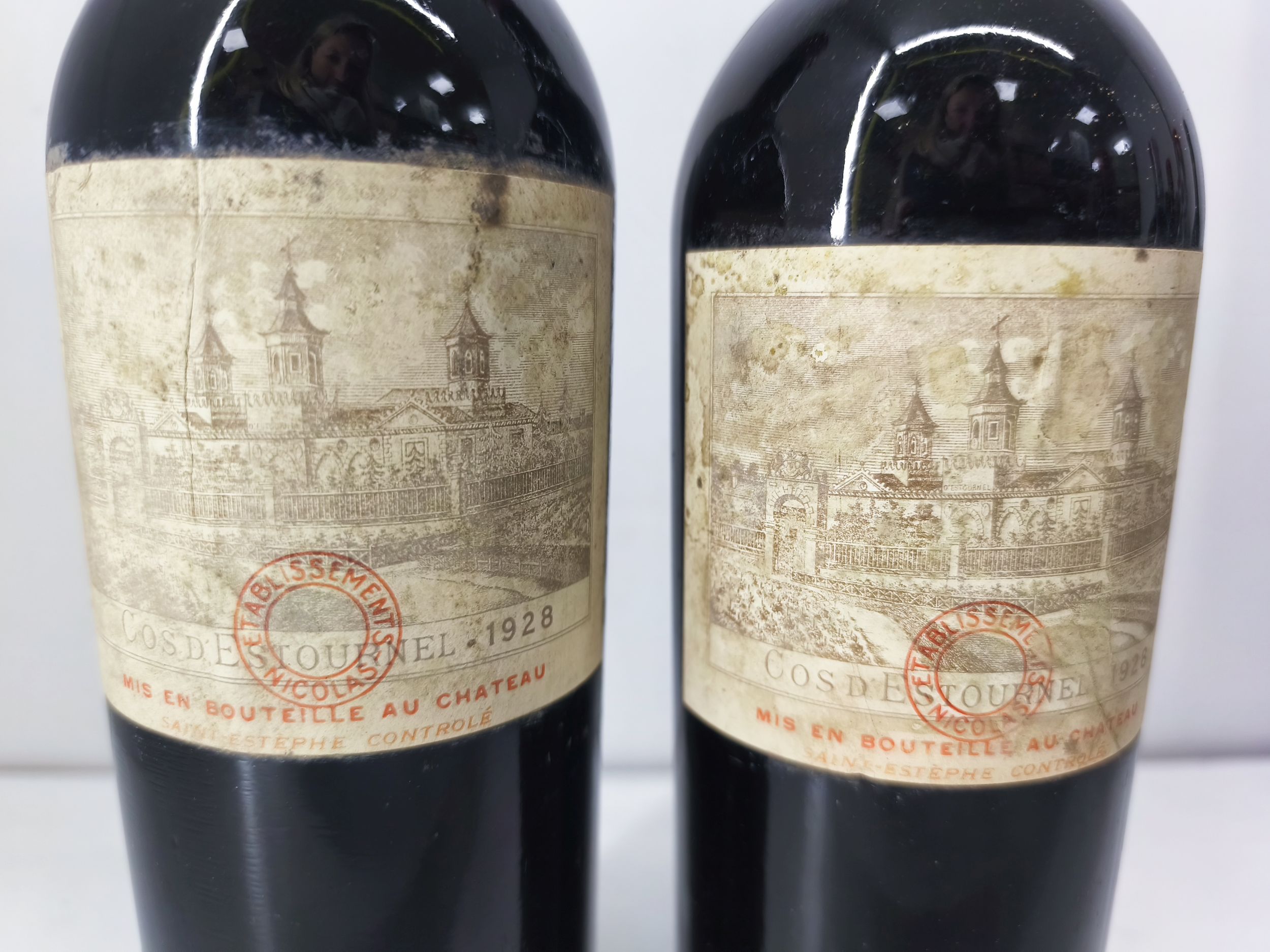 2 bouteilles  Château  COS-D'ESTOURNEL,:  | H&ocirc;tel Des Ventes de Monte-Carlo