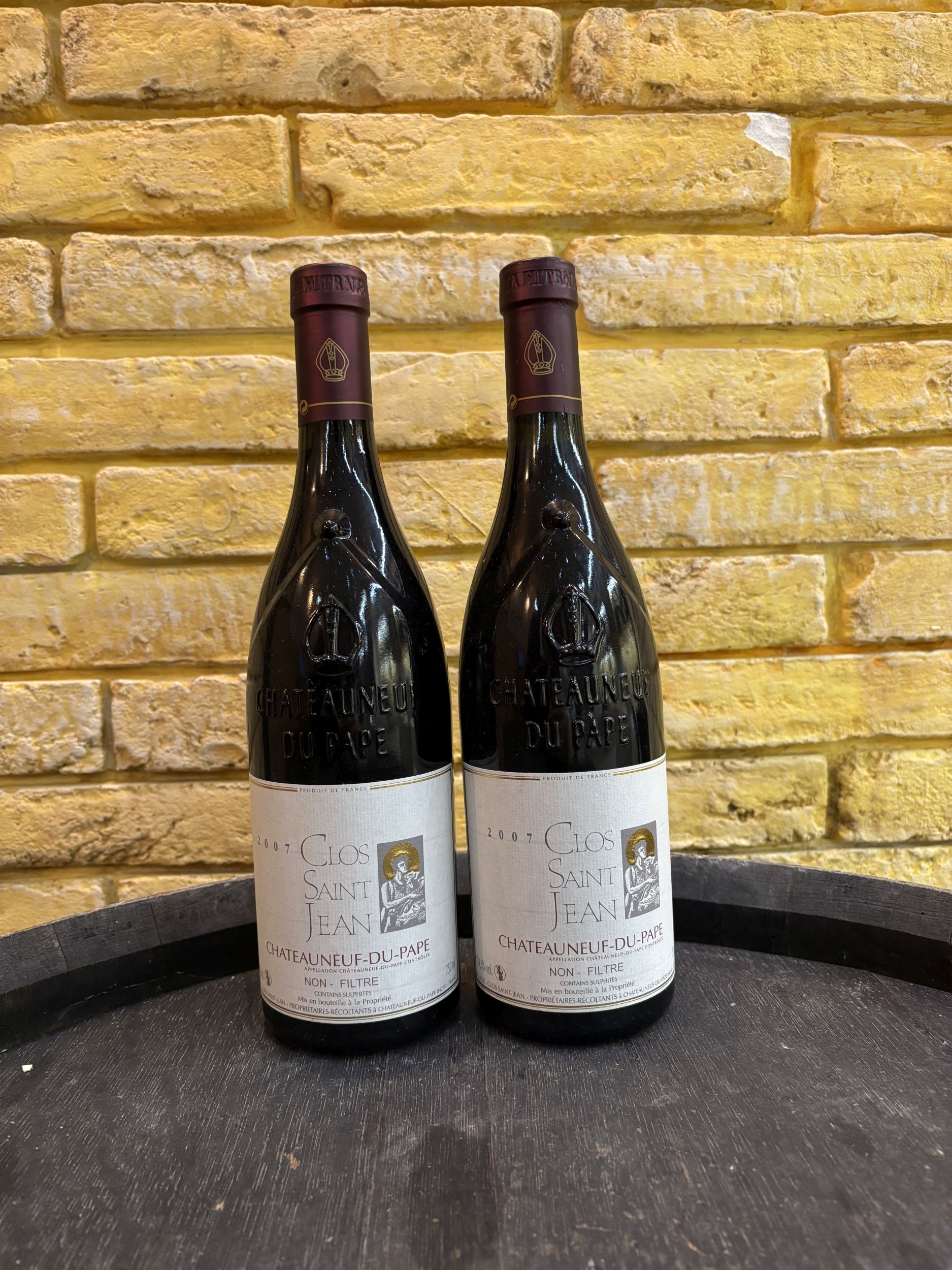 2 bouteilles BLANCS DIVERS :  | H&ocirc;tel Des Ventes de Monte-Carlo
