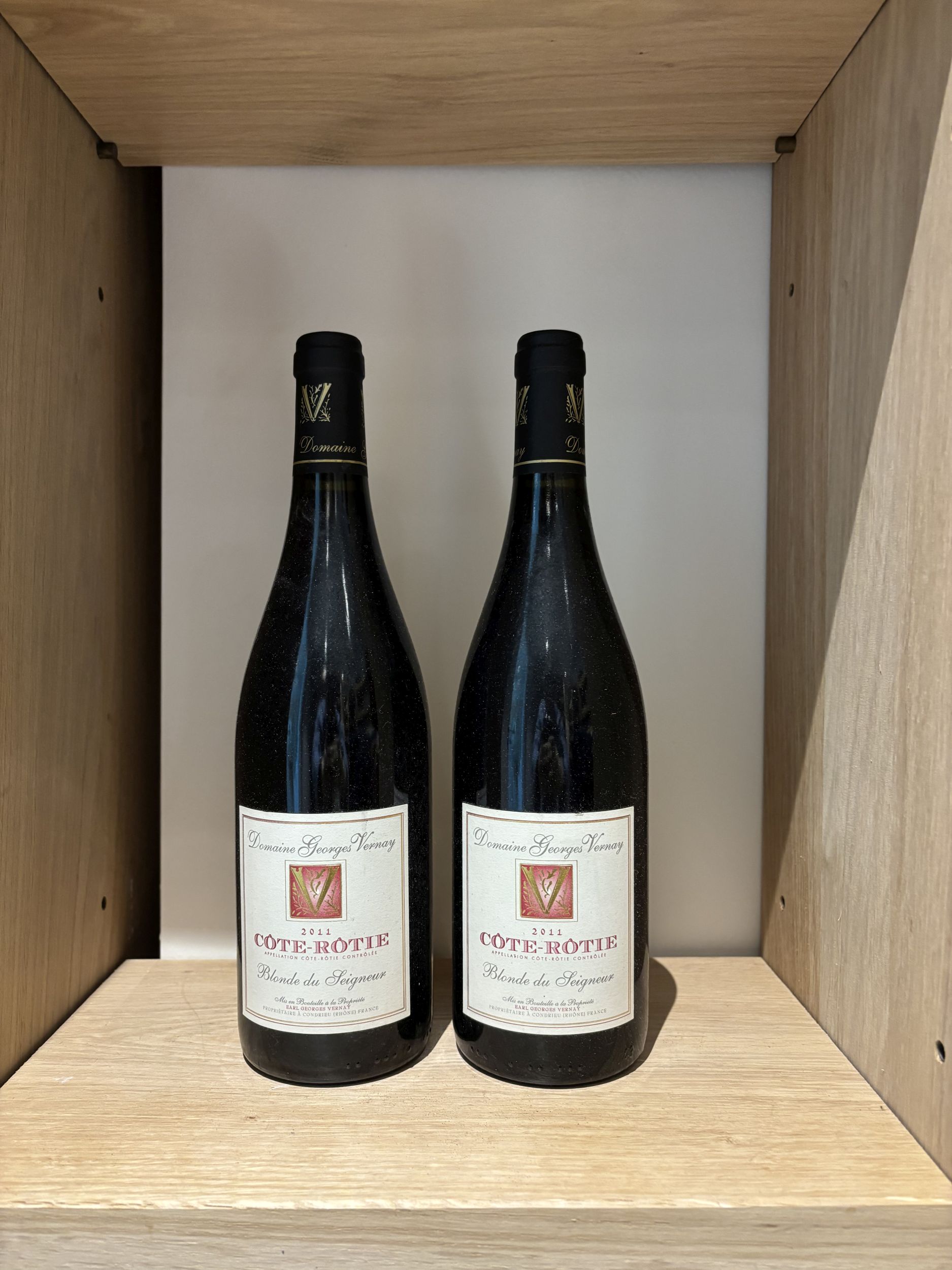 2 bouteilles BLANCS DIVERS :  | H&ocirc;tel Des Ventes de Monte-Carlo