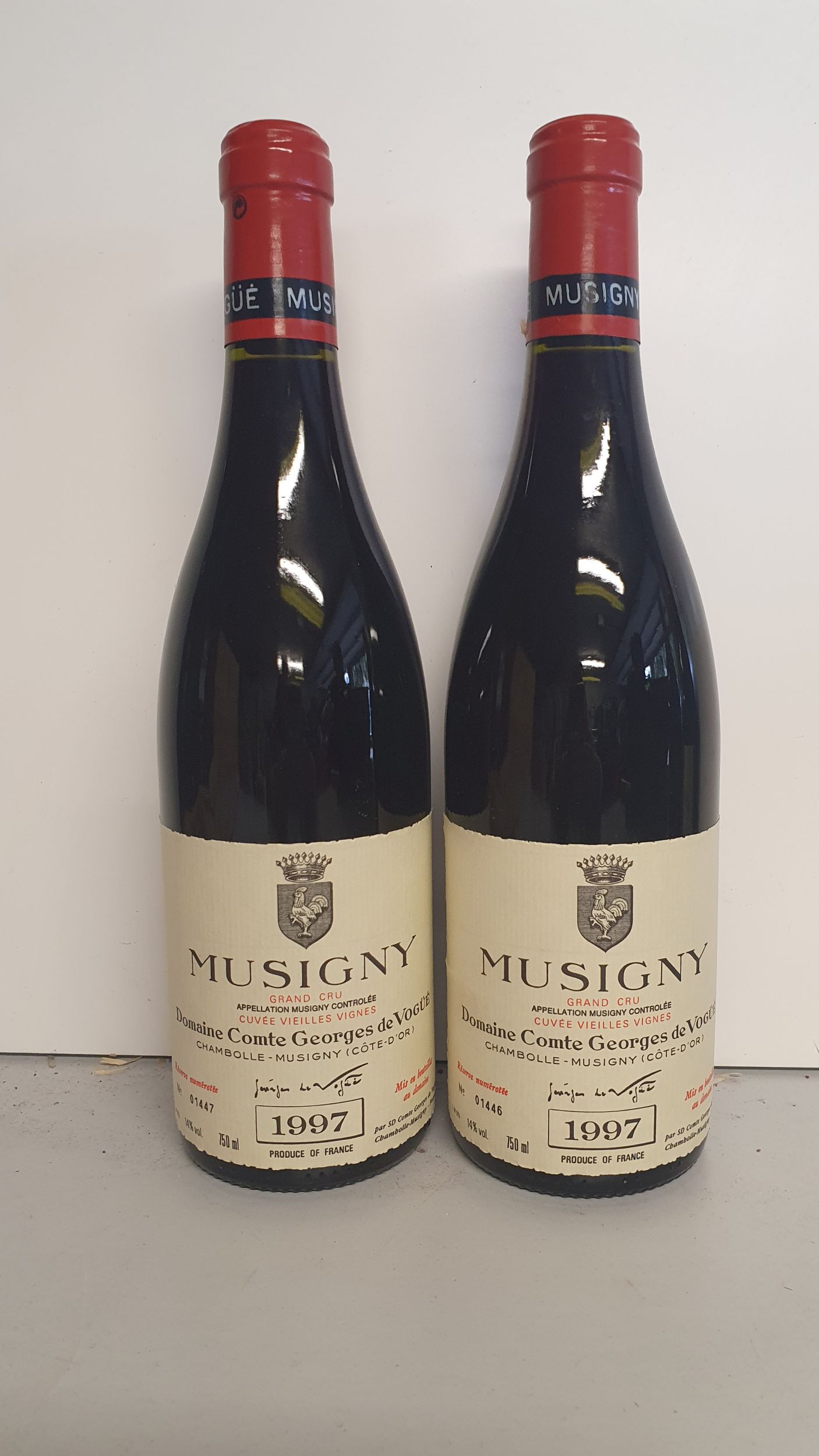 3 bouteilles  BAROLO :  | H&ocirc;tel Des Ventes de Monte-Carlo