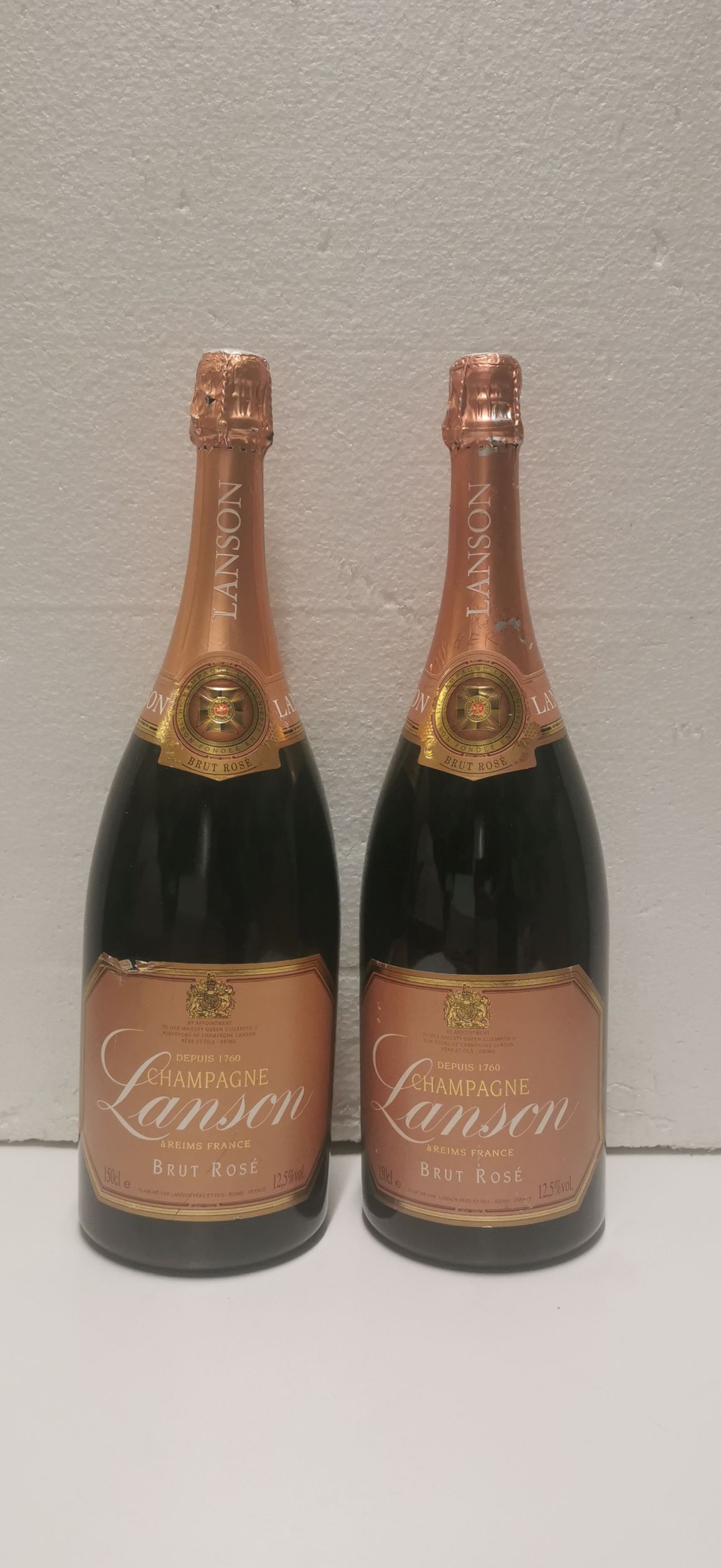 6 bouteilles CHAMPAGNE :  | H&ocirc;tel Des Ventes de Monte-Carlo