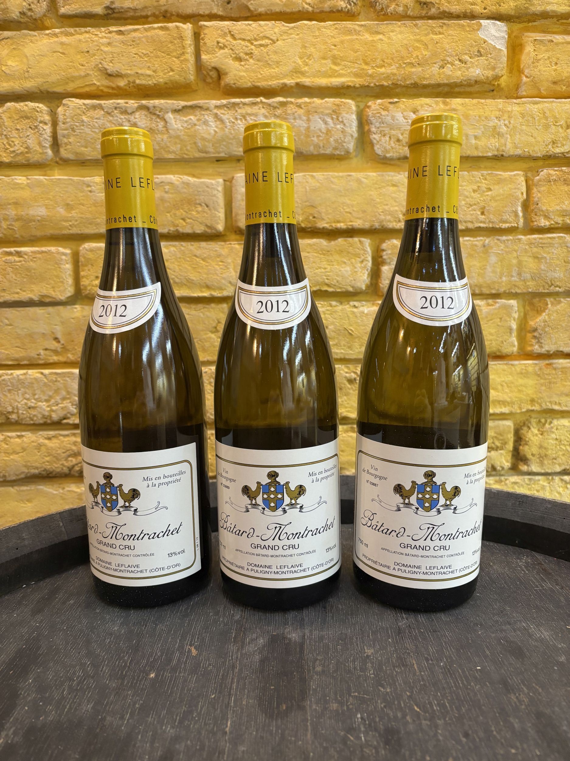 2 bouteilles BLANCS DIVERS :  | H&ocirc;tel Des Ventes de Monte-Carlo