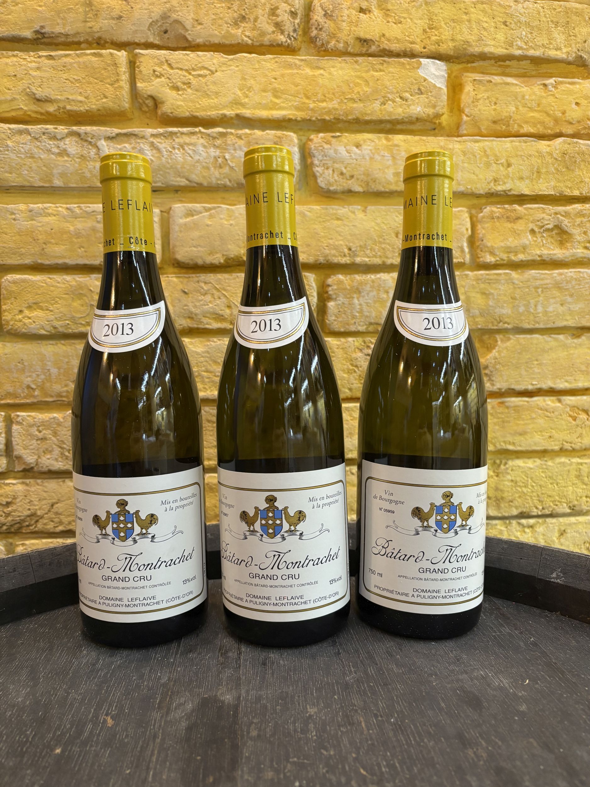 2 bouteilles BLANCS DIVERS :  | H&ocirc;tel Des Ventes de Monte-Carlo