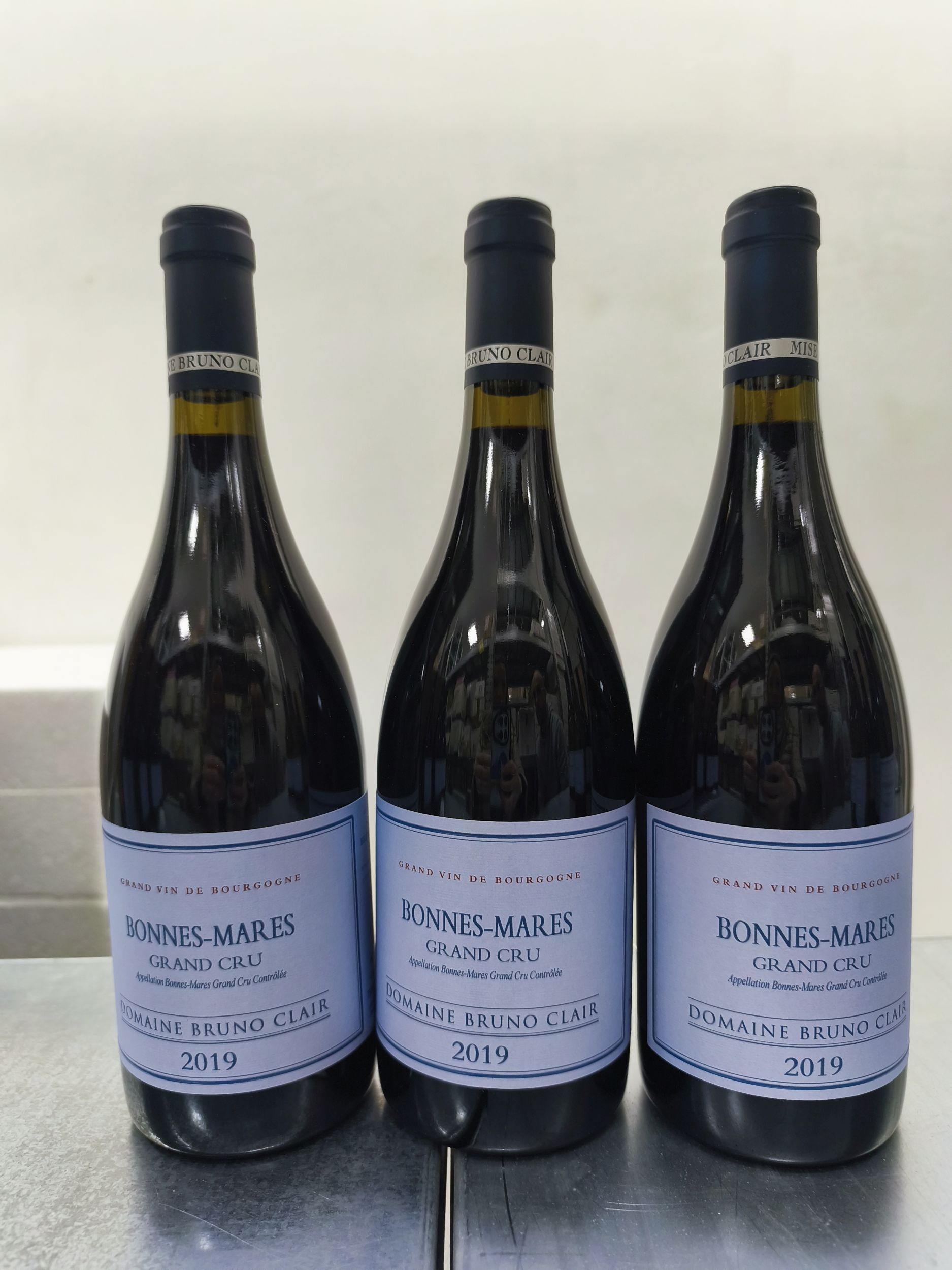 4 bouteilles BOURGOGNE:  | H&ocirc;tel Des Ventes de Monte-Carlo