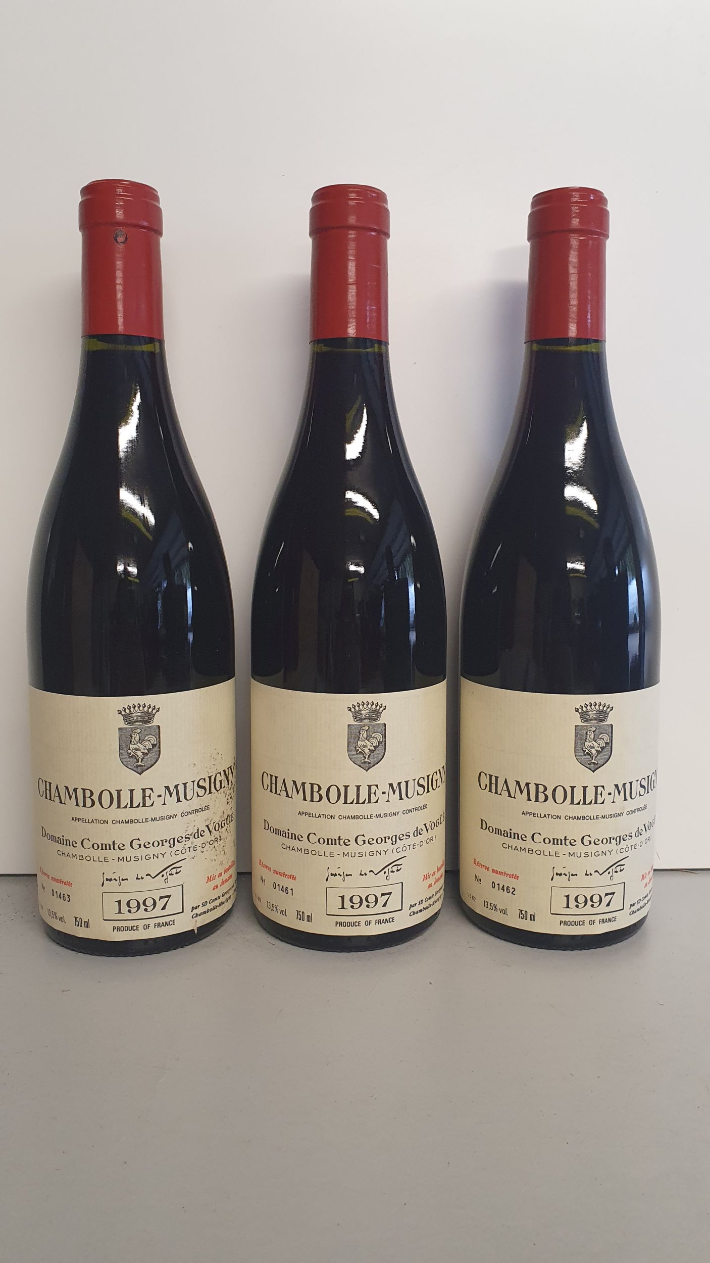 2 bouteilles BLANCS DIVERS :  | H&ocirc;tel Des Ventes de Monte-Carlo