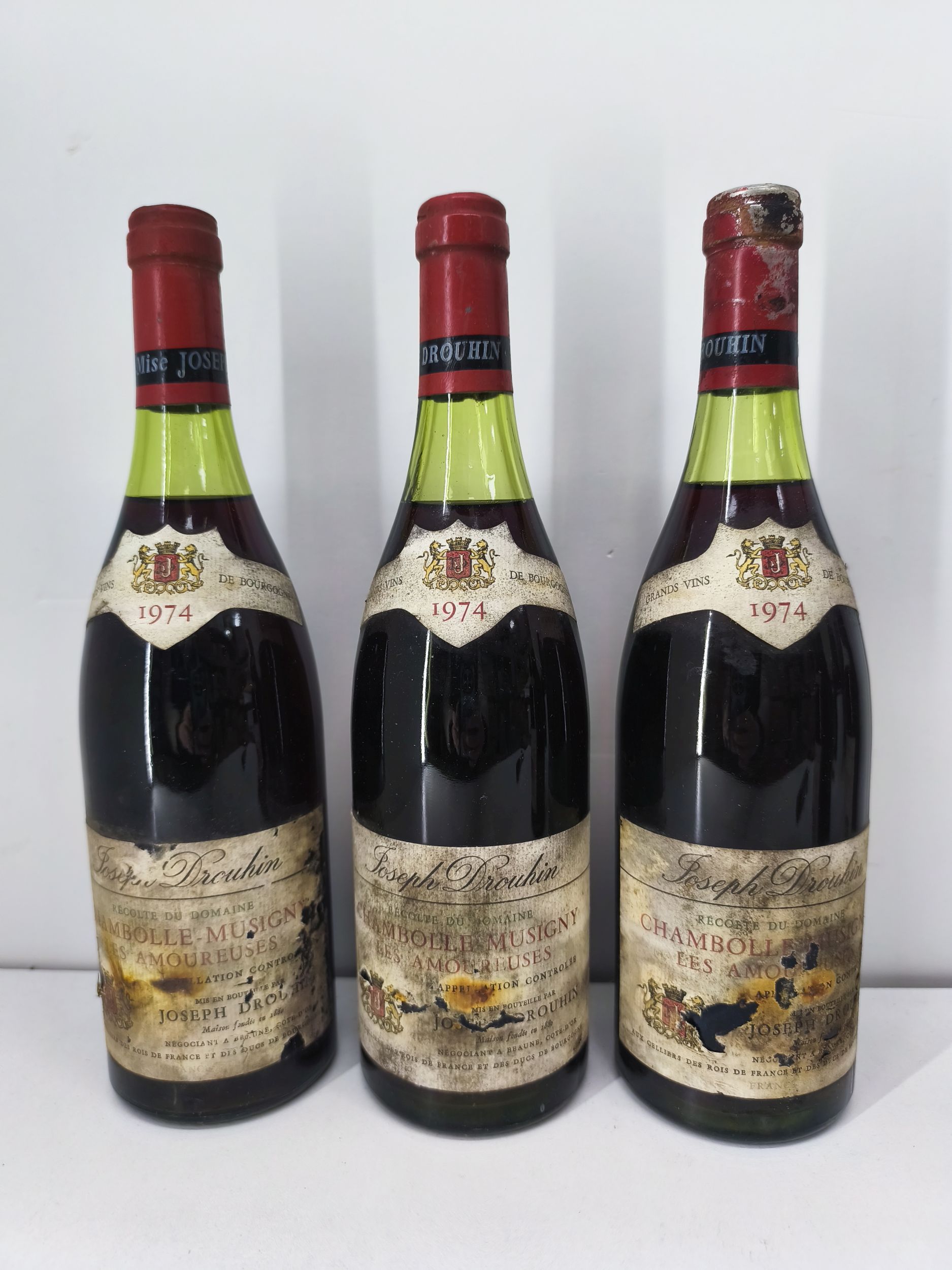 4 bouteilles BOURGOGNE:  | H&ocirc;tel Des Ventes de Monte-Carlo