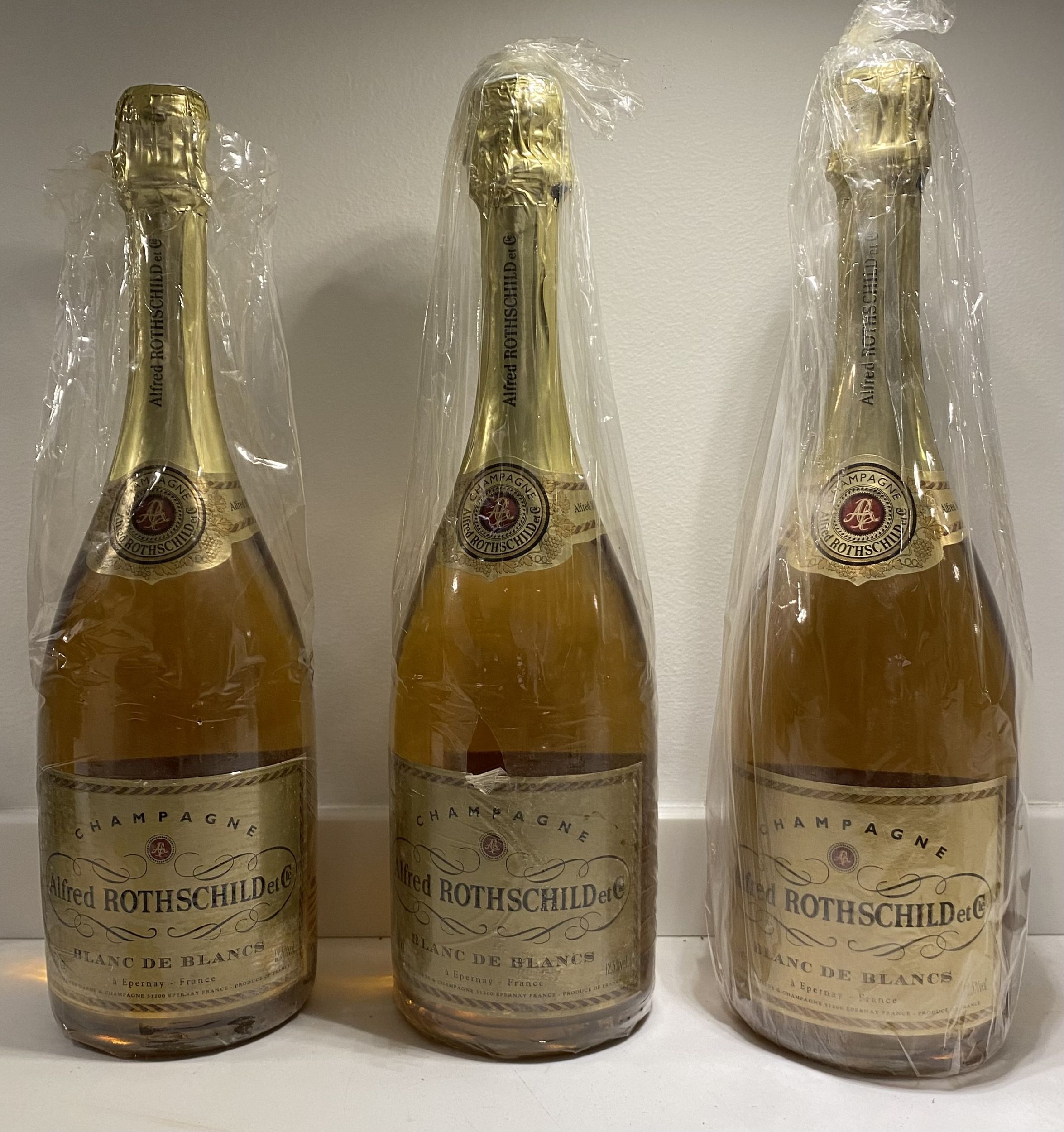 1 bouteille CHAMPAGNE :  | H&ocirc;tel Des Ventes de Monte-Carlo