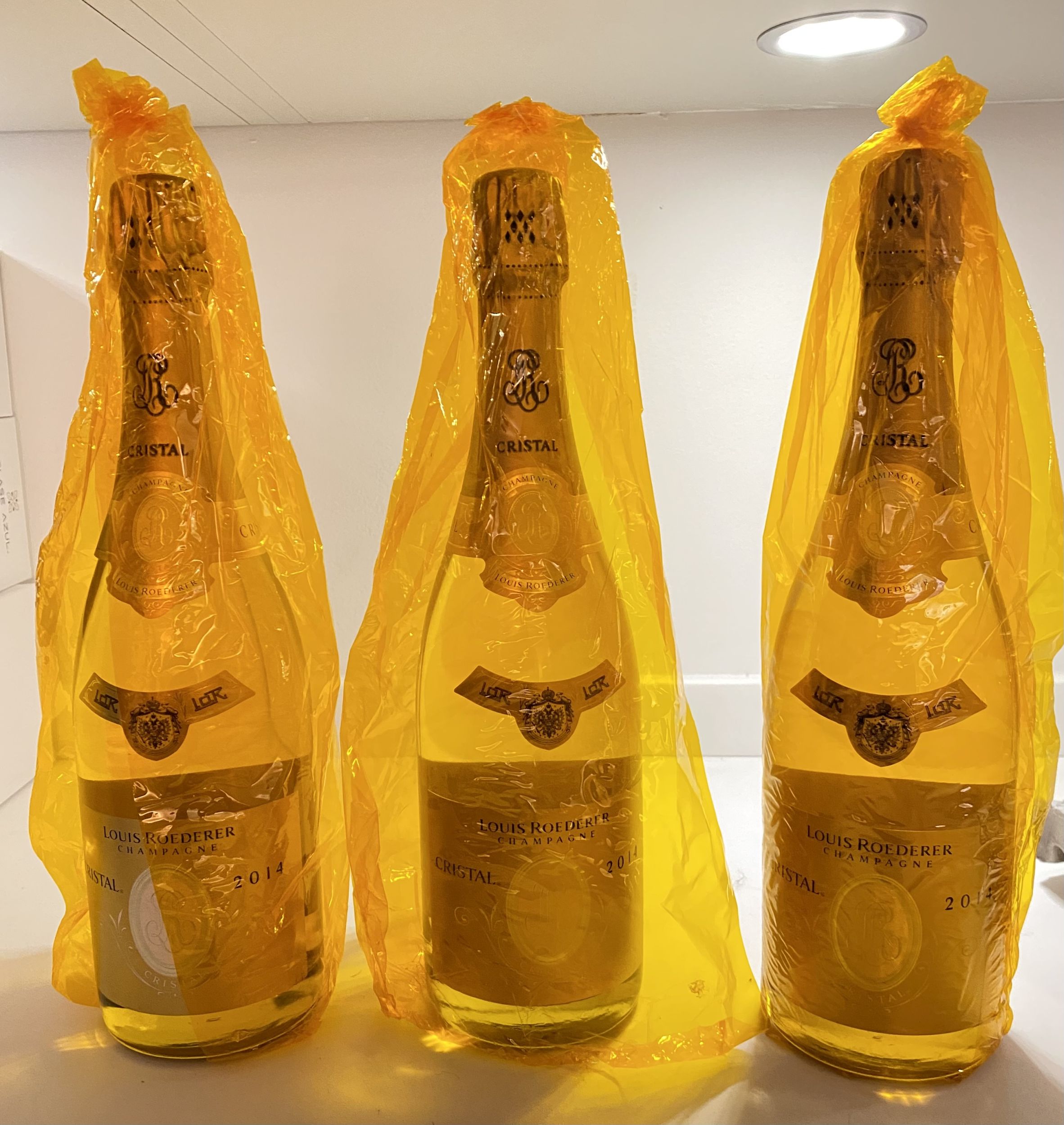 1 bouteille CHAMPAGNE :  | H&ocirc;tel Des Ventes de Monte-Carlo