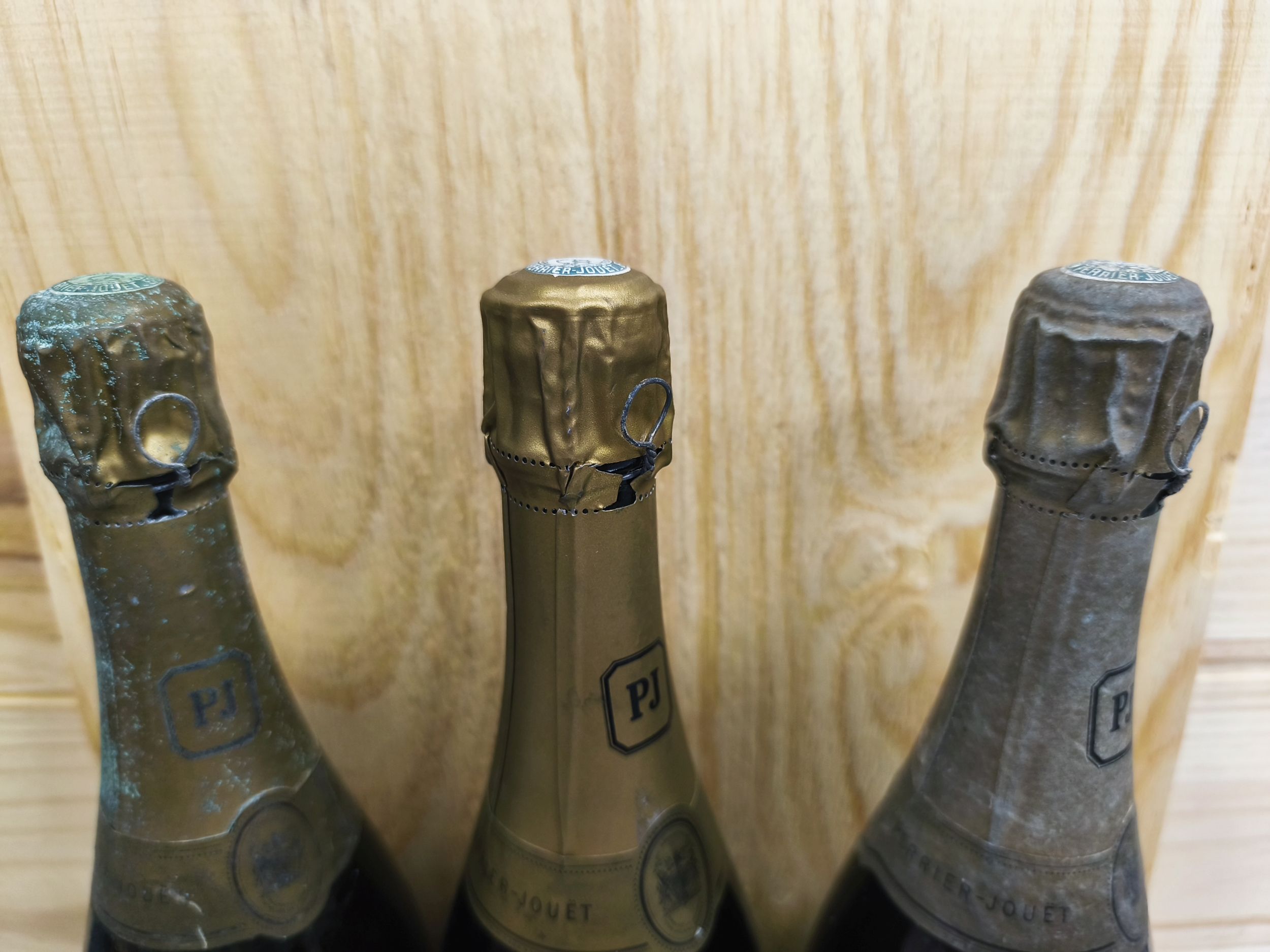 3 bouteilles  CHAMPAGNE  