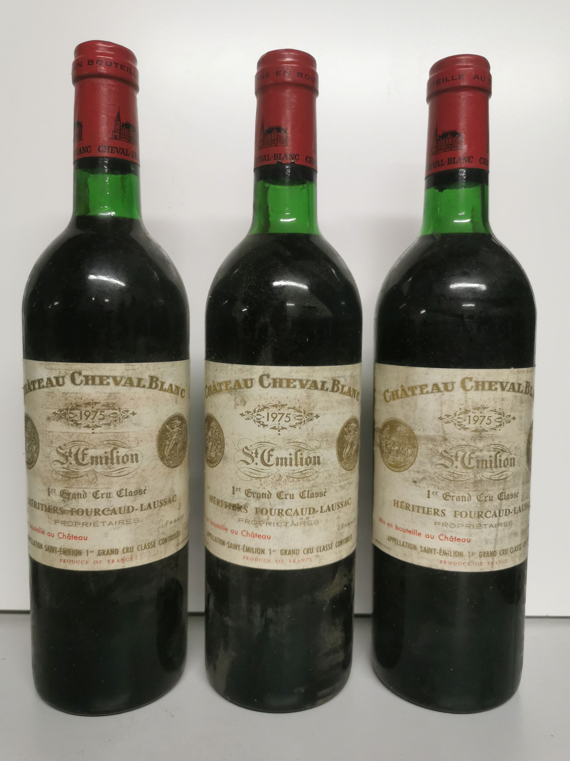 3 bouteilles  POMMARD :  | H&ocirc;tel Des Ventes de Monte-Carlo