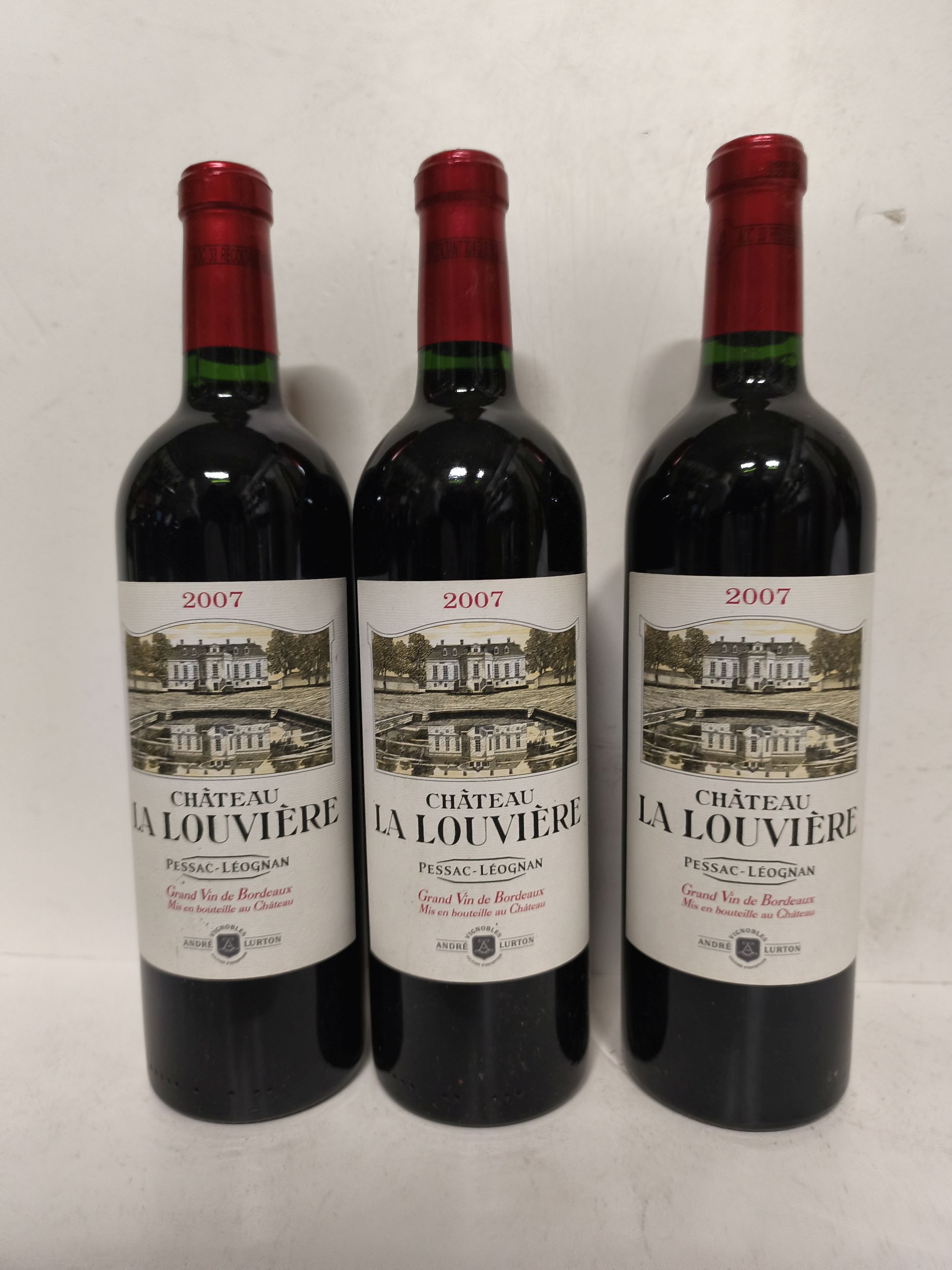 2 bouteilles BLANCS DIVERS :  | H&ocirc;tel Des Ventes de Monte-Carlo