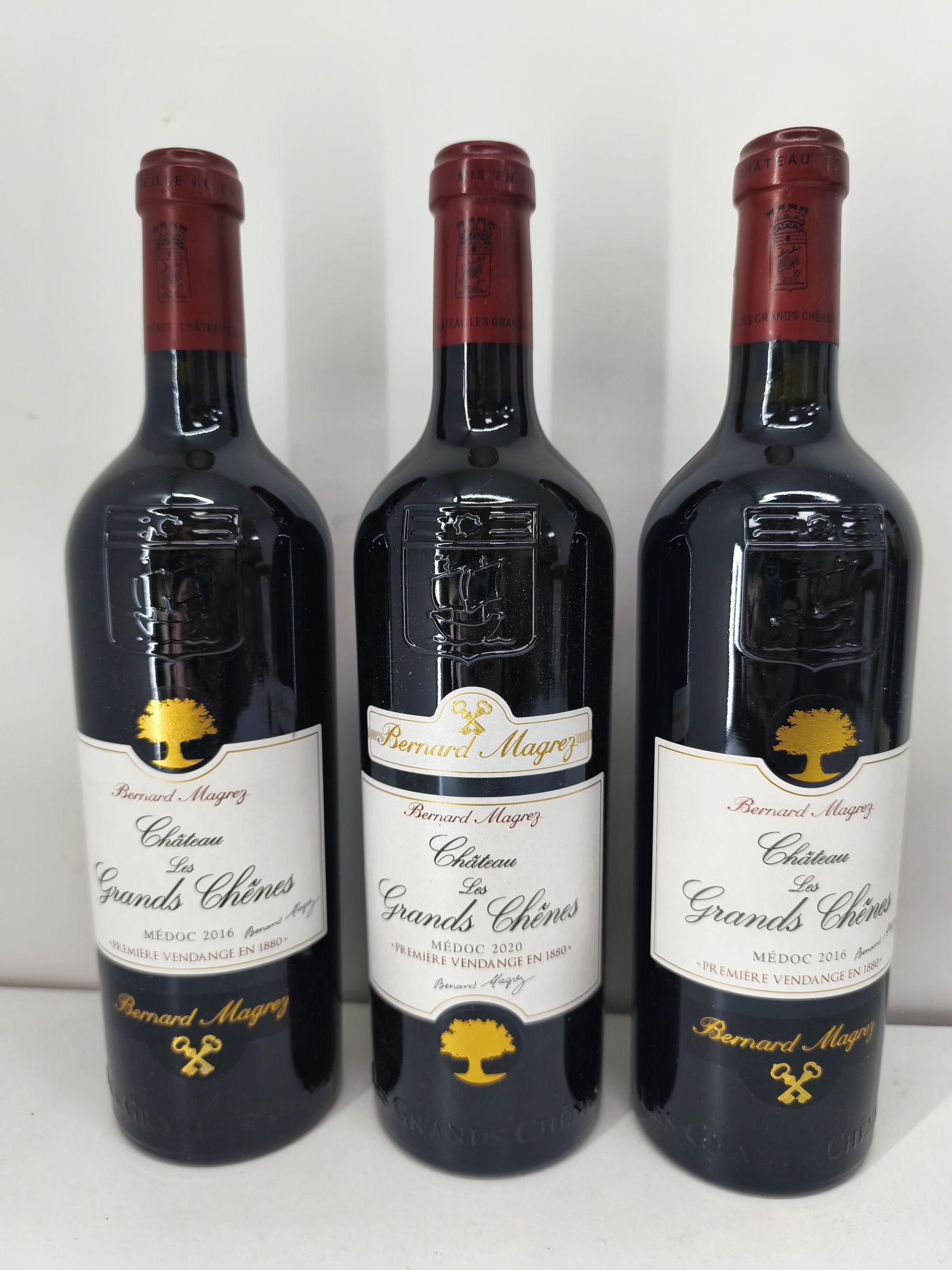 1  bouteille  PETRUS,:  | H&ocirc;tel Des Ventes de Monte-Carlo