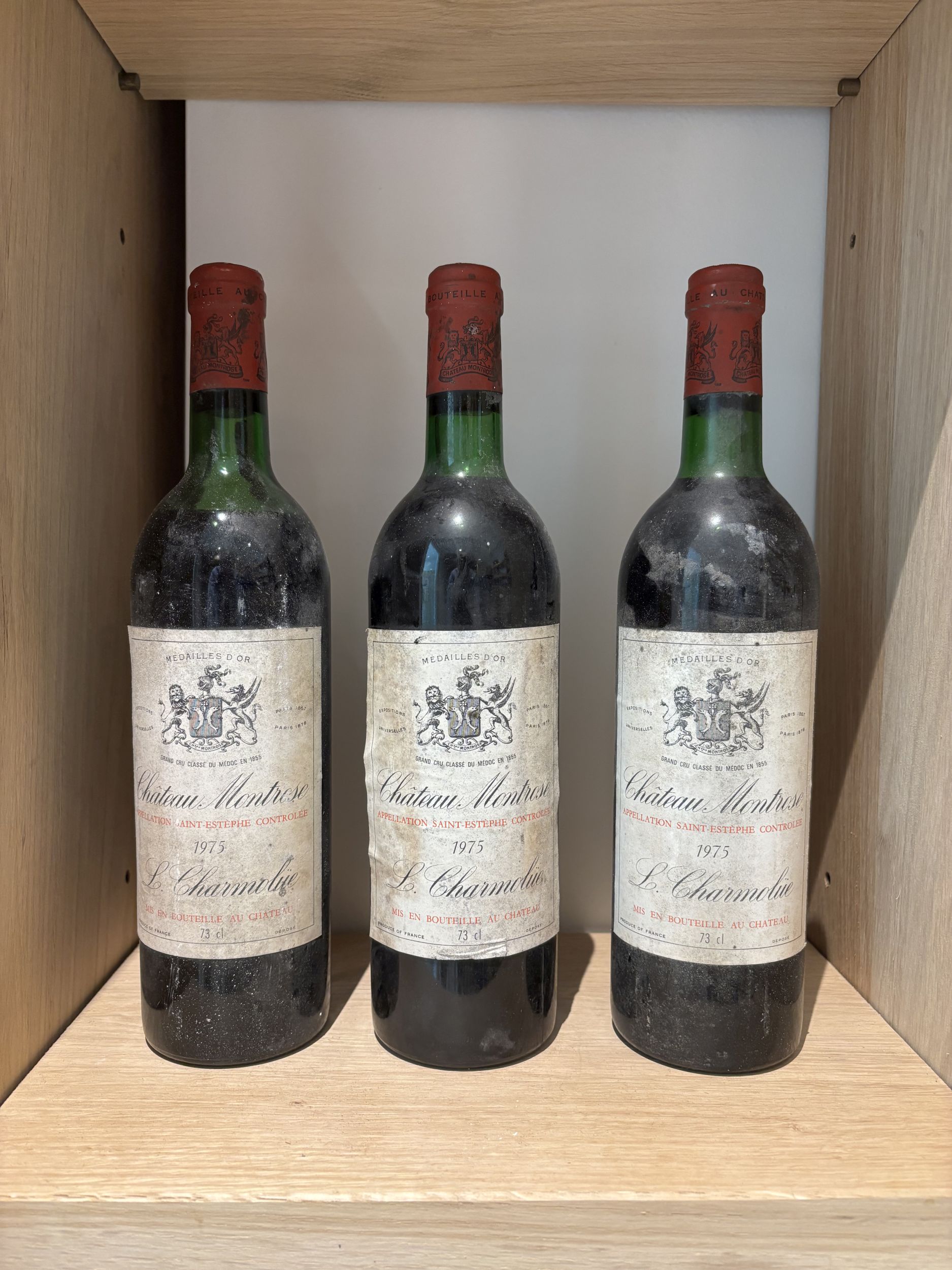 2 bouteilles BLANCS DIVERS :  | H&ocirc;tel Des Ventes de Monte-Carlo