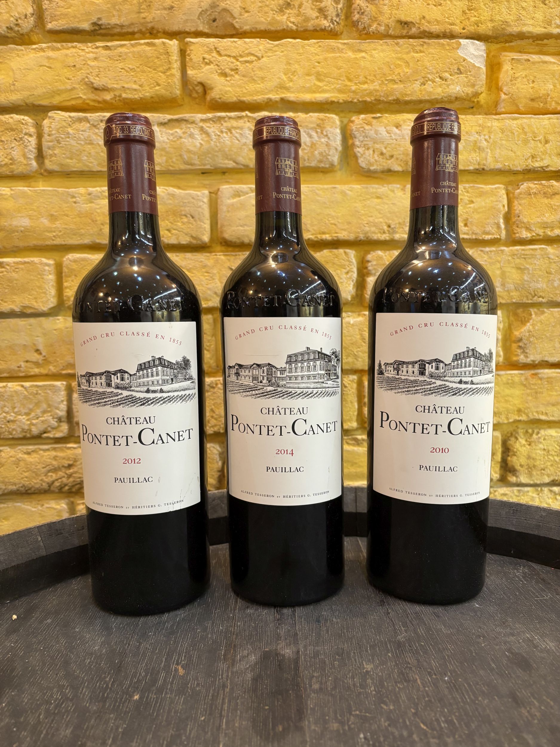 2 bouteilles BLANCS DIVERS :  | H&ocirc;tel Des Ventes de Monte-Carlo
