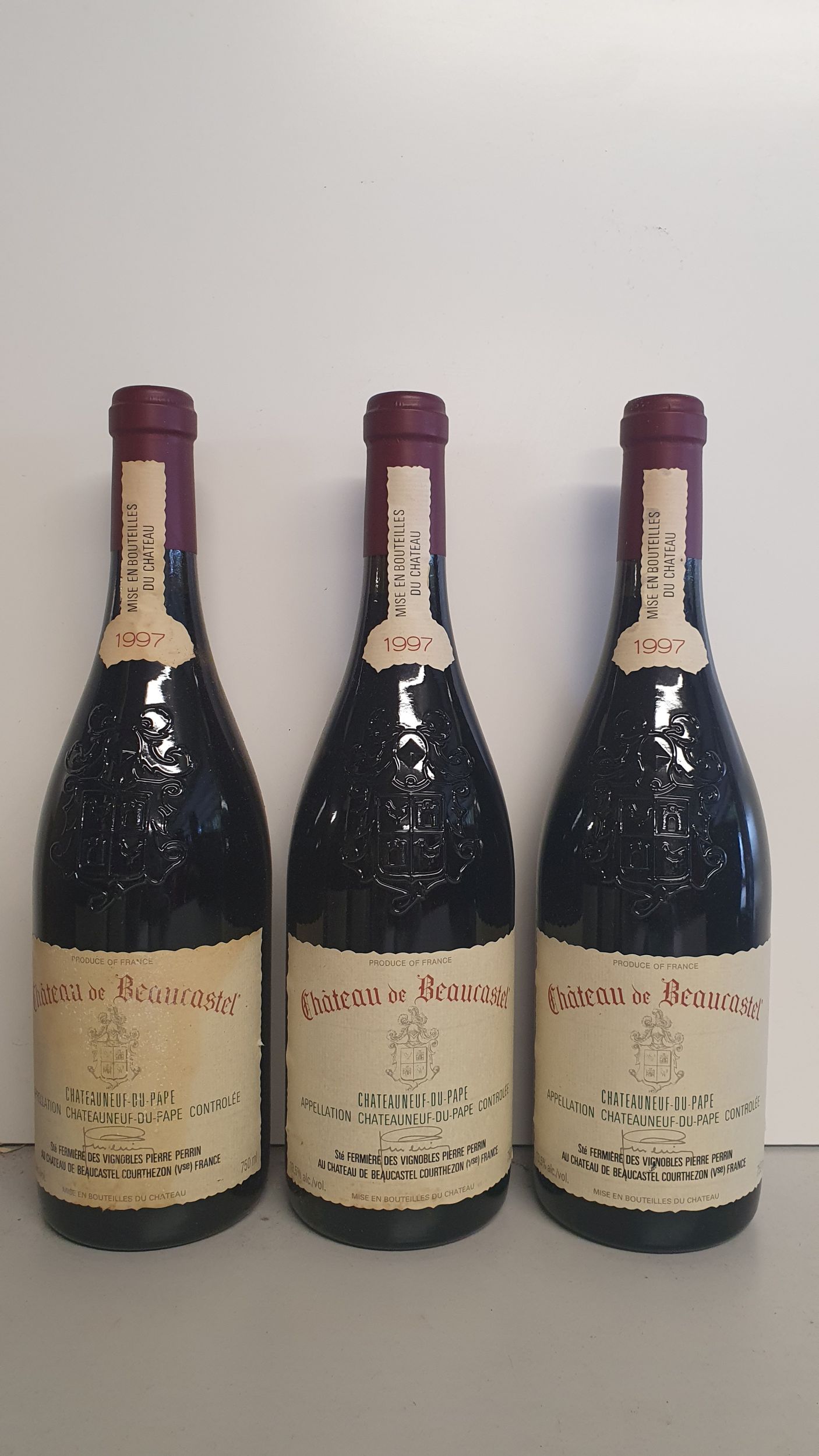 3 bouteilles  BAROLO :  | H&ocirc;tel Des Ventes de Monte-Carlo