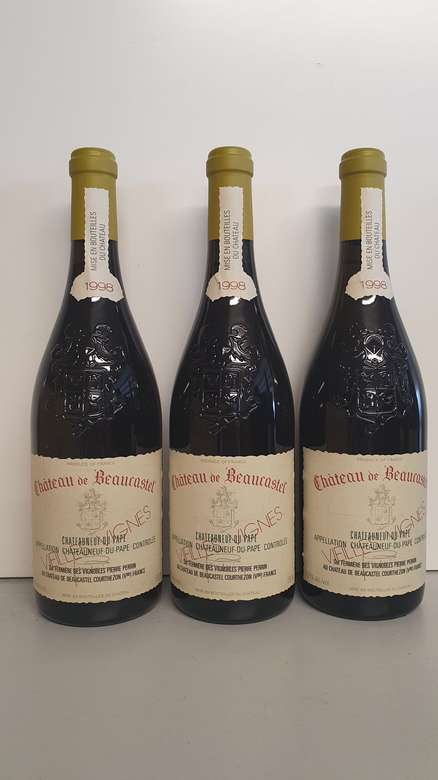 3 bouteilles  BAROLO :  | H&ocirc;tel Des Ventes de Monte-Carlo