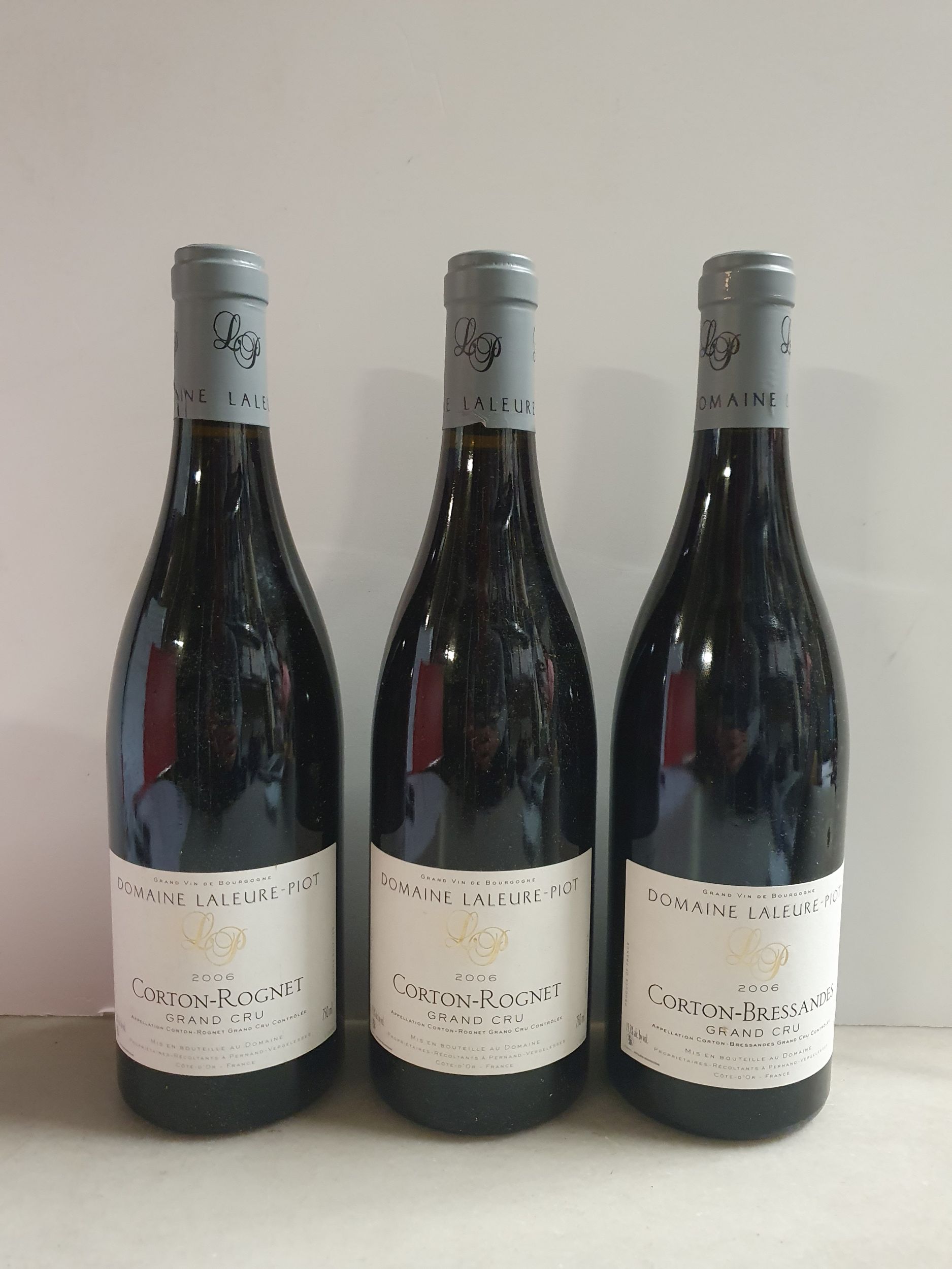 4 bouteilles BOURGOGNE:  | H&ocirc;tel Des Ventes de Monte-Carlo