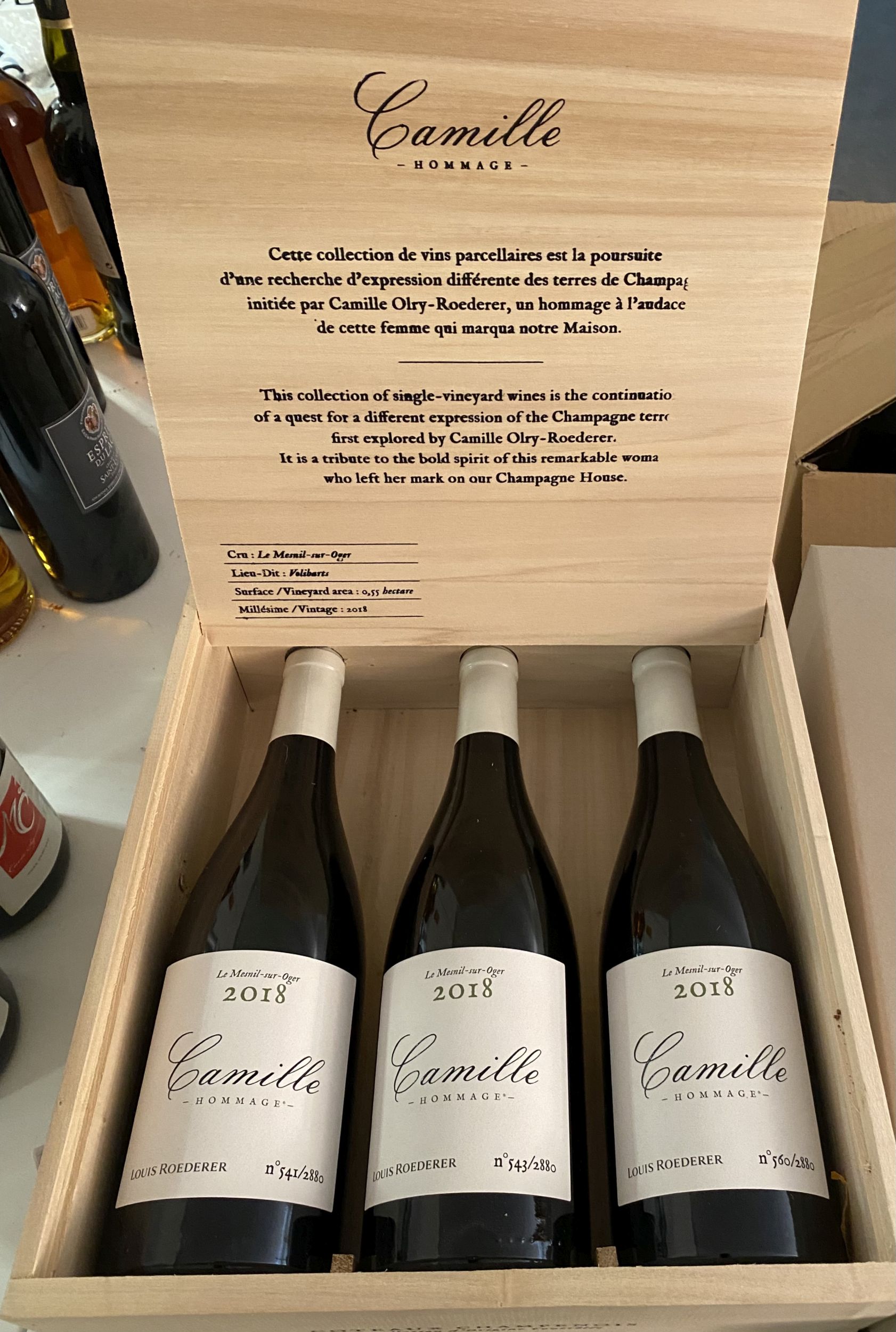 1 bouteille CHAMPAGNE :  | H&ocirc;tel Des Ventes de Monte-Carlo