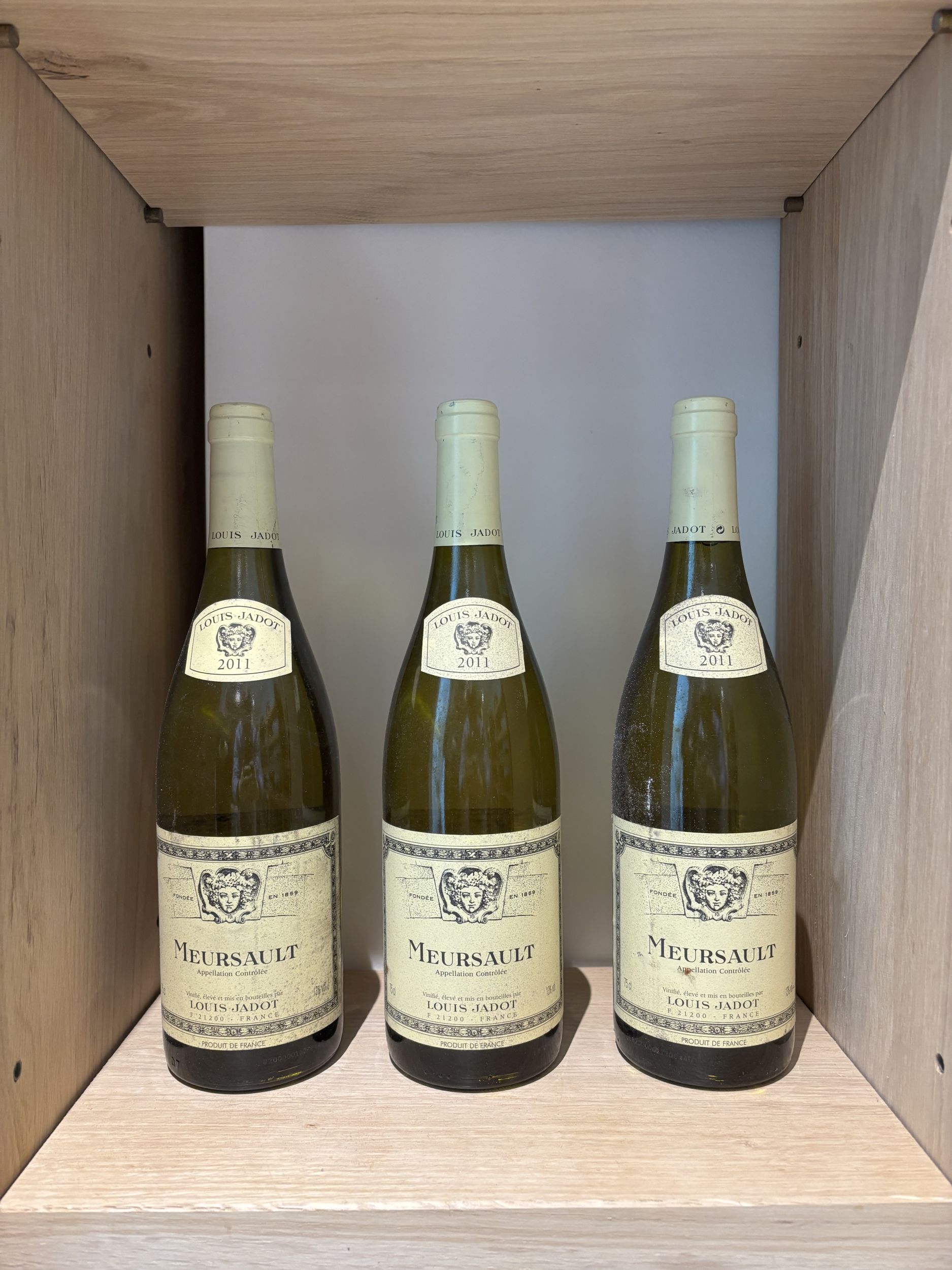 2 bouteilles BLANCS DIVERS :  | H&ocirc;tel Des Ventes de Monte-Carlo