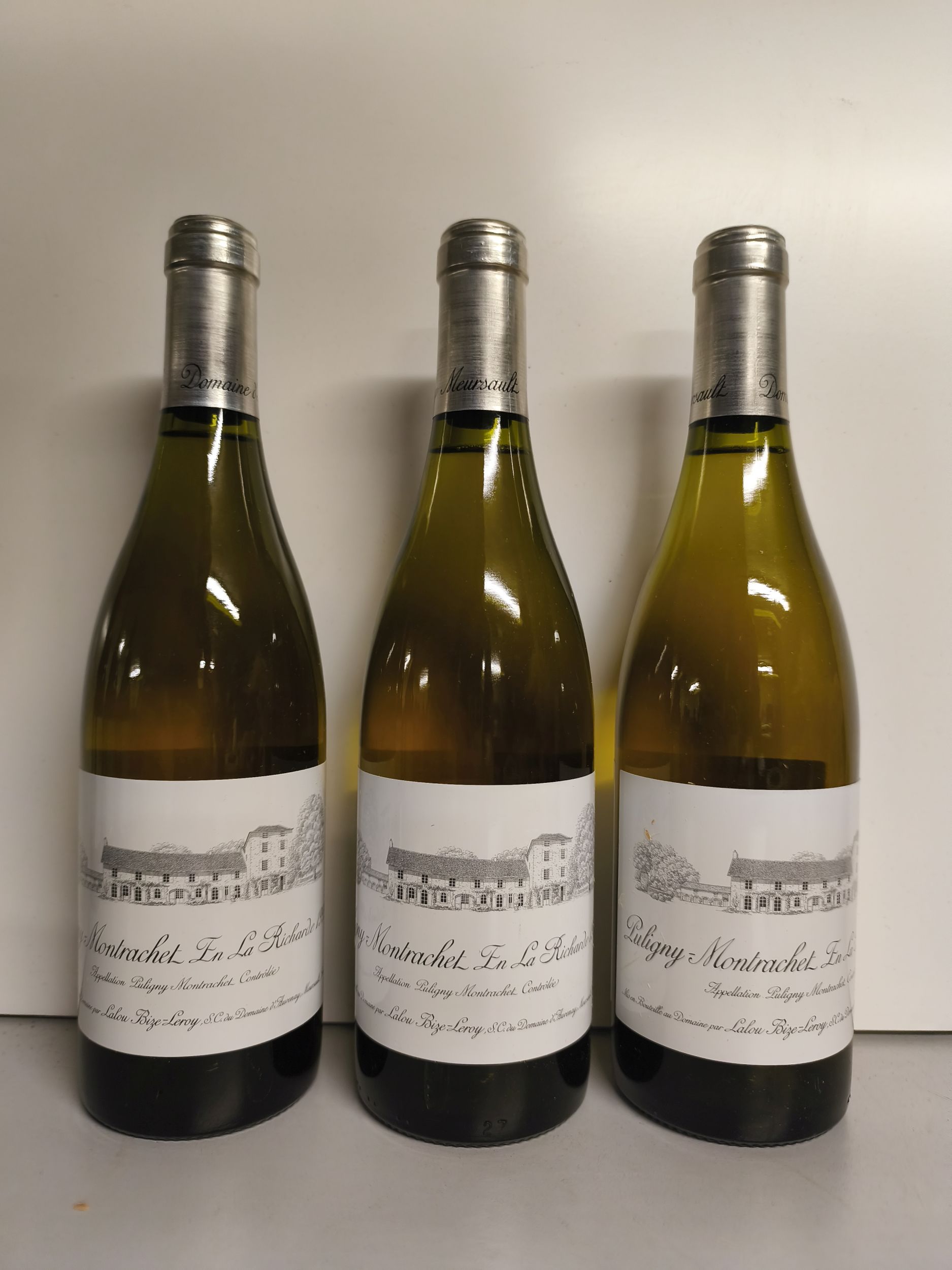 2 bouteilles BLANCS DIVERS :  | H&ocirc;tel Des Ventes de Monte-Carlo