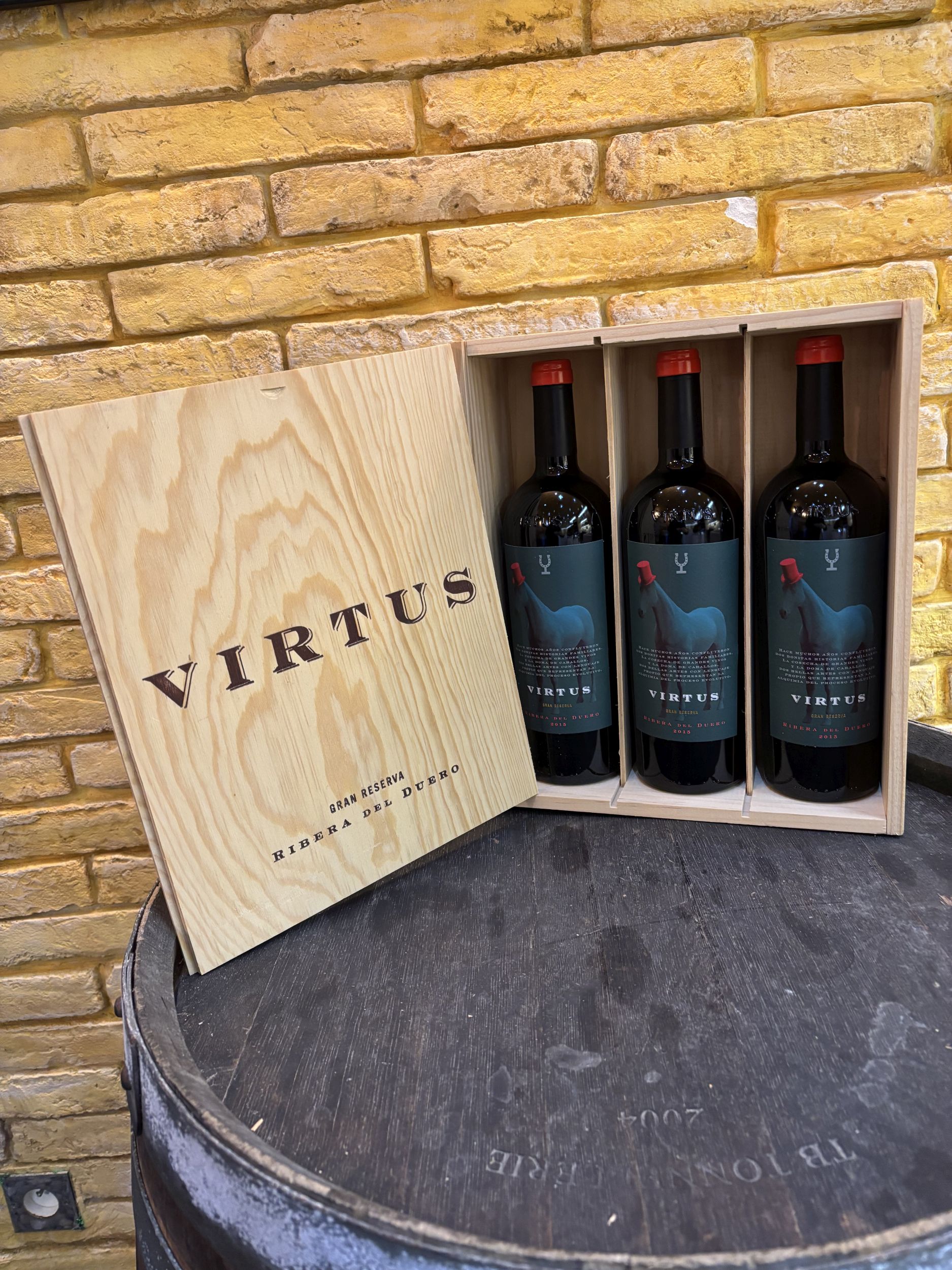 6 bouteilles  LANGUEDOC :  | H&ocirc;tel Des Ventes de Monte-Carlo