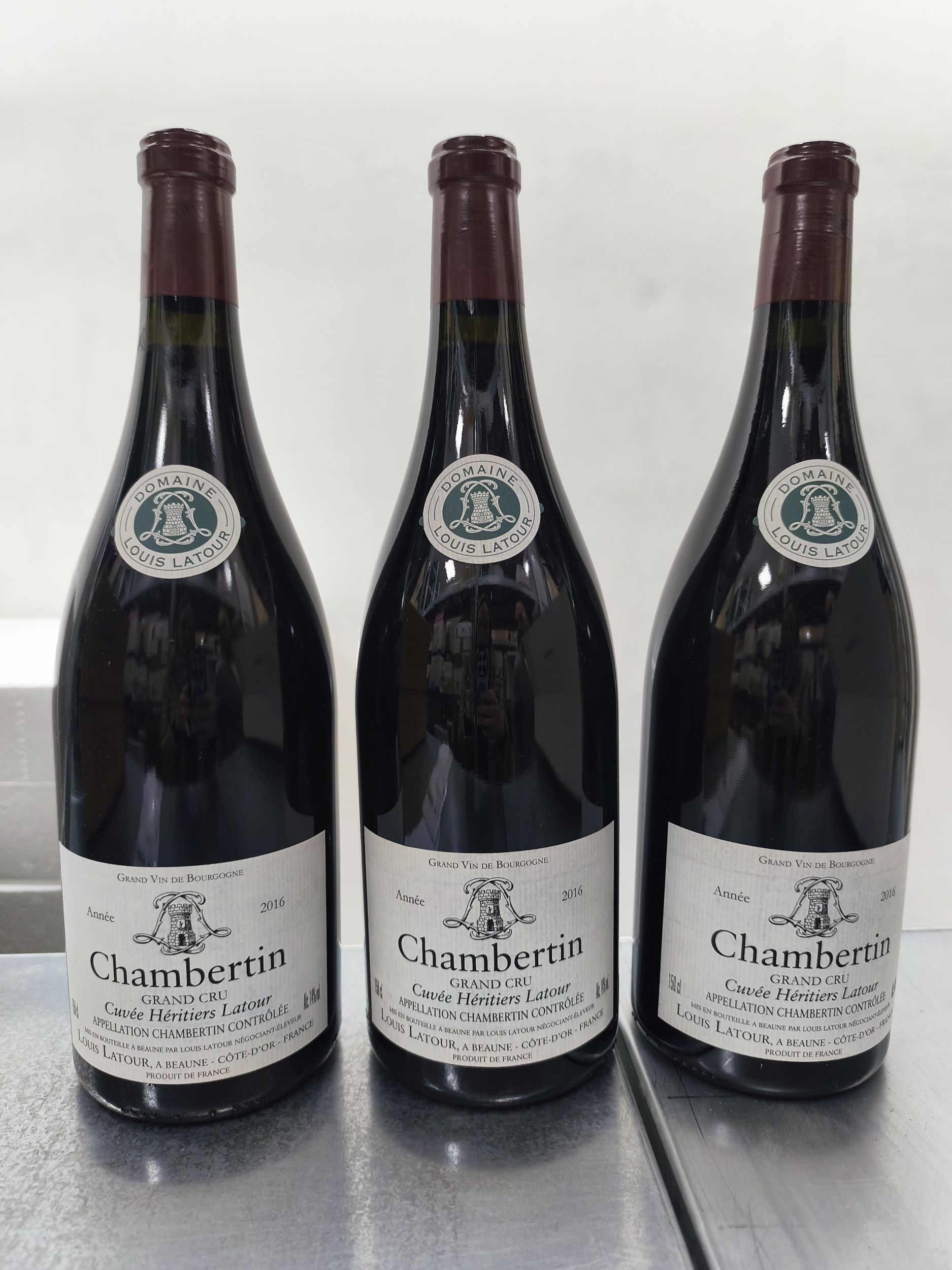4 bouteilles BOURGOGNE:  | H&ocirc;tel Des Ventes de Monte-Carlo