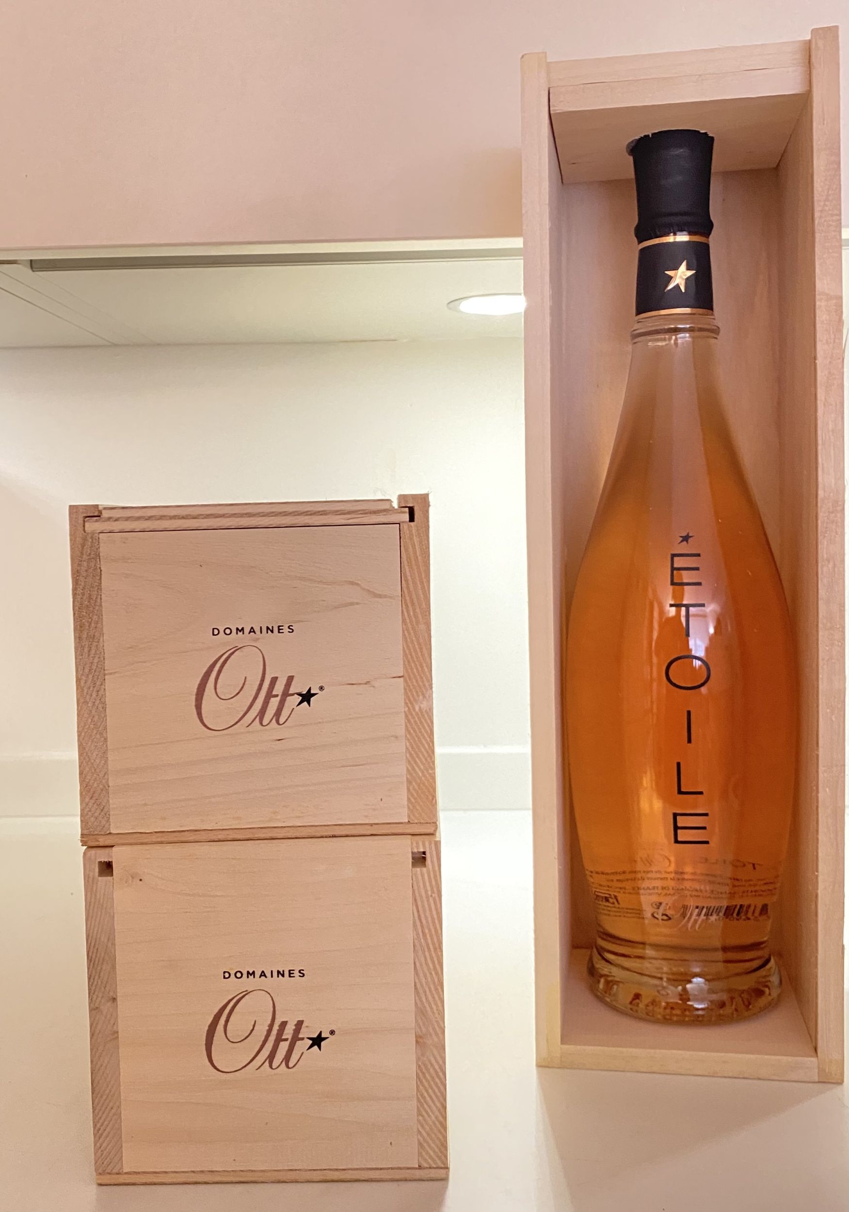 6 bouteilles  LANGUEDOC :  | H&ocirc;tel Des Ventes de Monte-Carlo