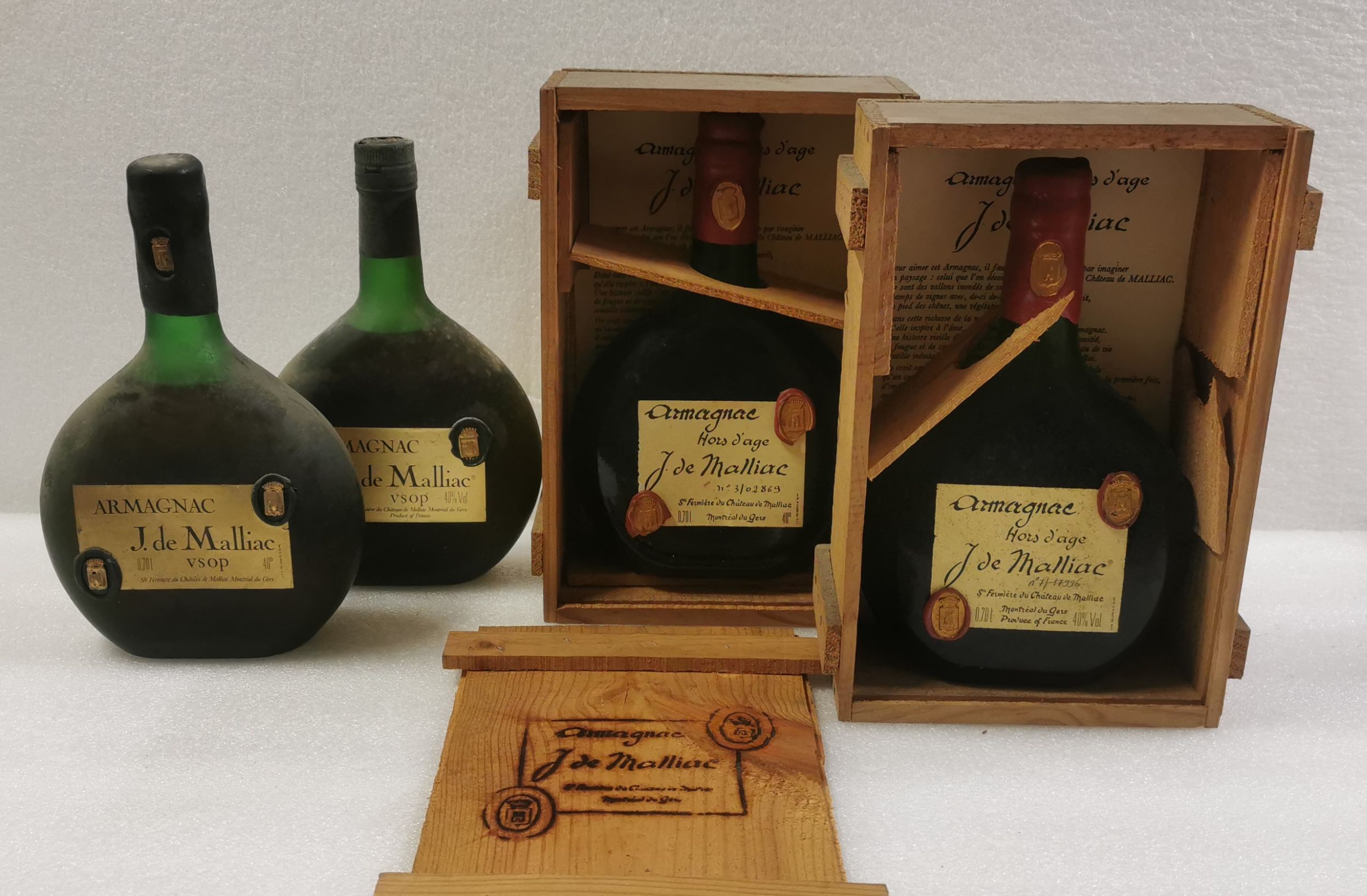 4 bouteilles :  | H&ocirc;tel Des Ventes de Monte-Carlo