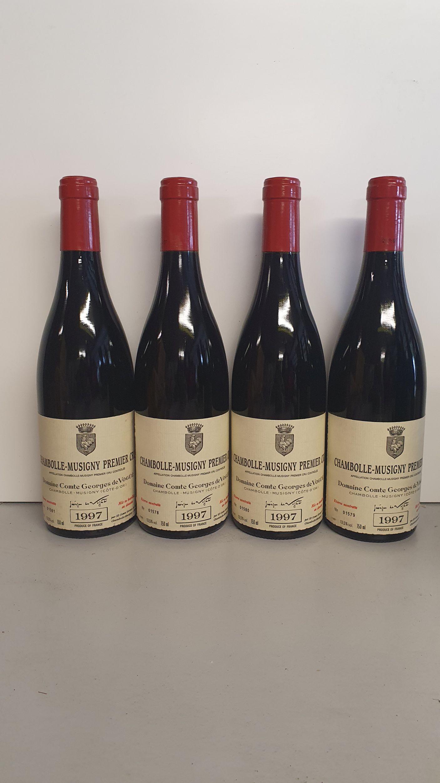 3 bouteilles  BAROLO :  | H&ocirc;tel Des Ventes de Monte-Carlo